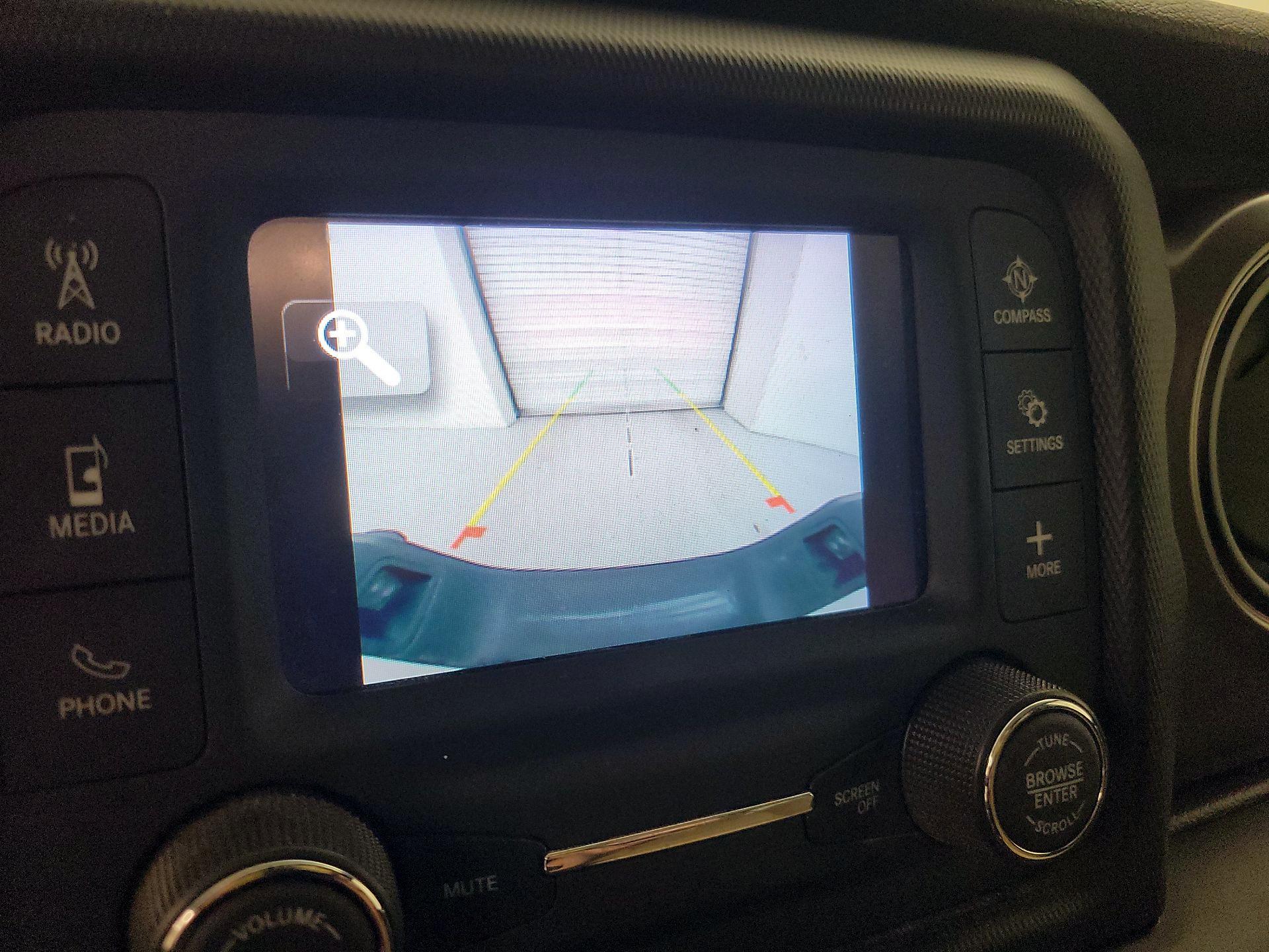 Thumbnail: 2021 Jeep Gladiator - 14