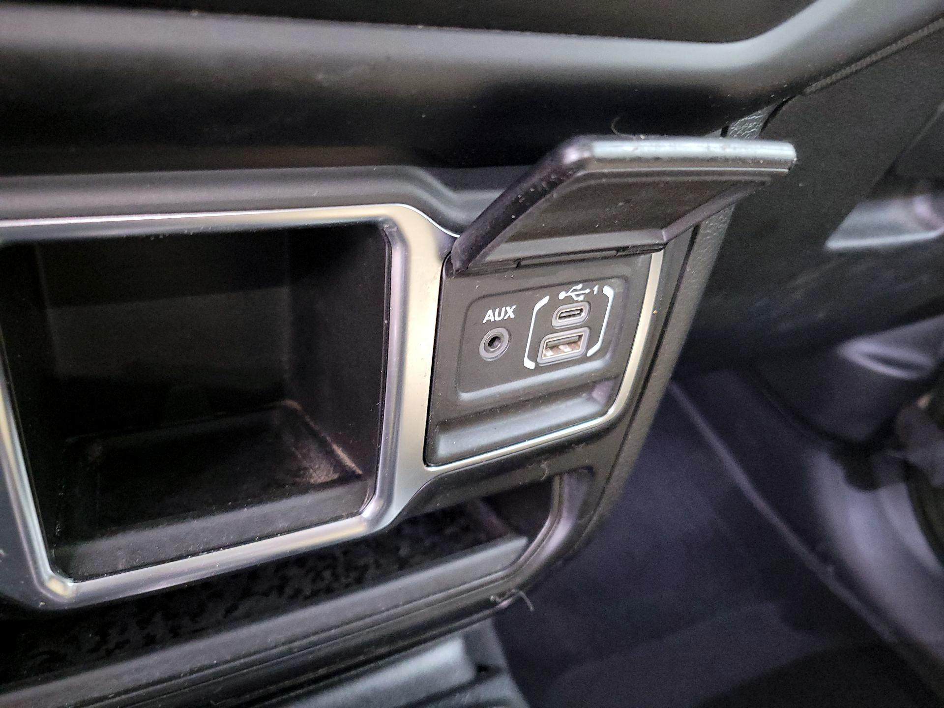 Thumbnail: 2021 Jeep Gladiator - 18