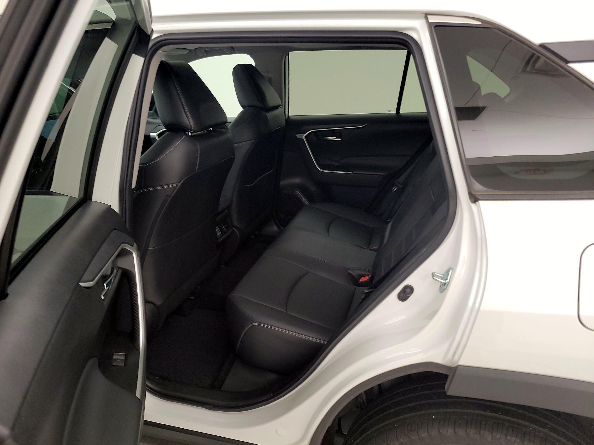 Thumbnail: 2023 Toyota RAV4 - 20