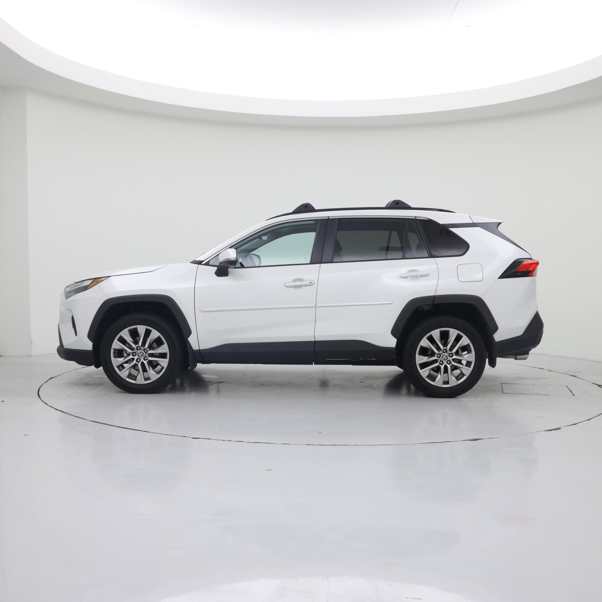 Thumbnail: 2023 Toyota RAV4 - 3