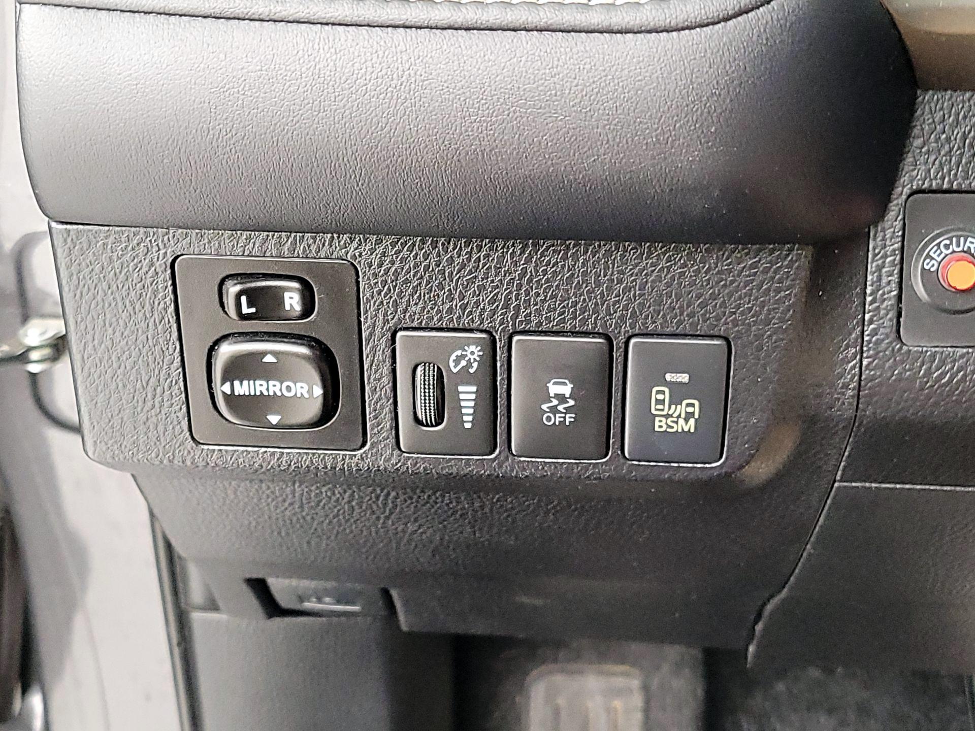 Thumbnail: 2014 Toyota RAV4 - 13