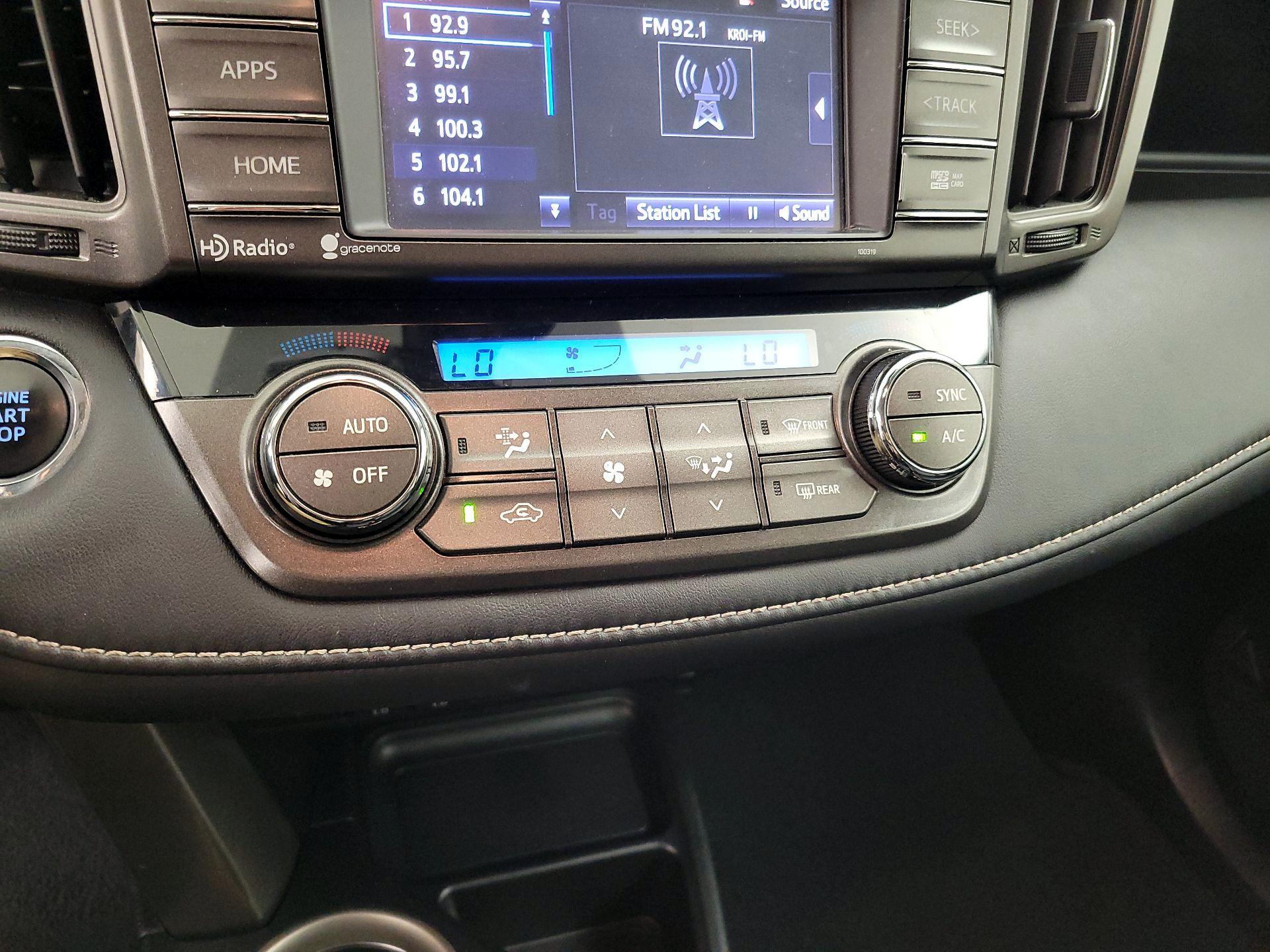 Thumbnail: 2014 Toyota RAV4 - 16