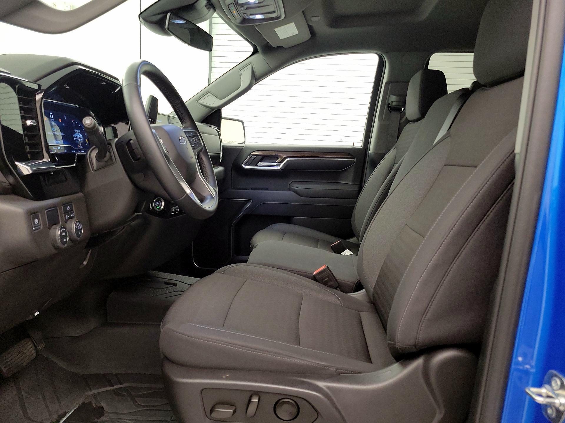 Thumbnail: 2025 Chevrolet Silverado 1500 - 11