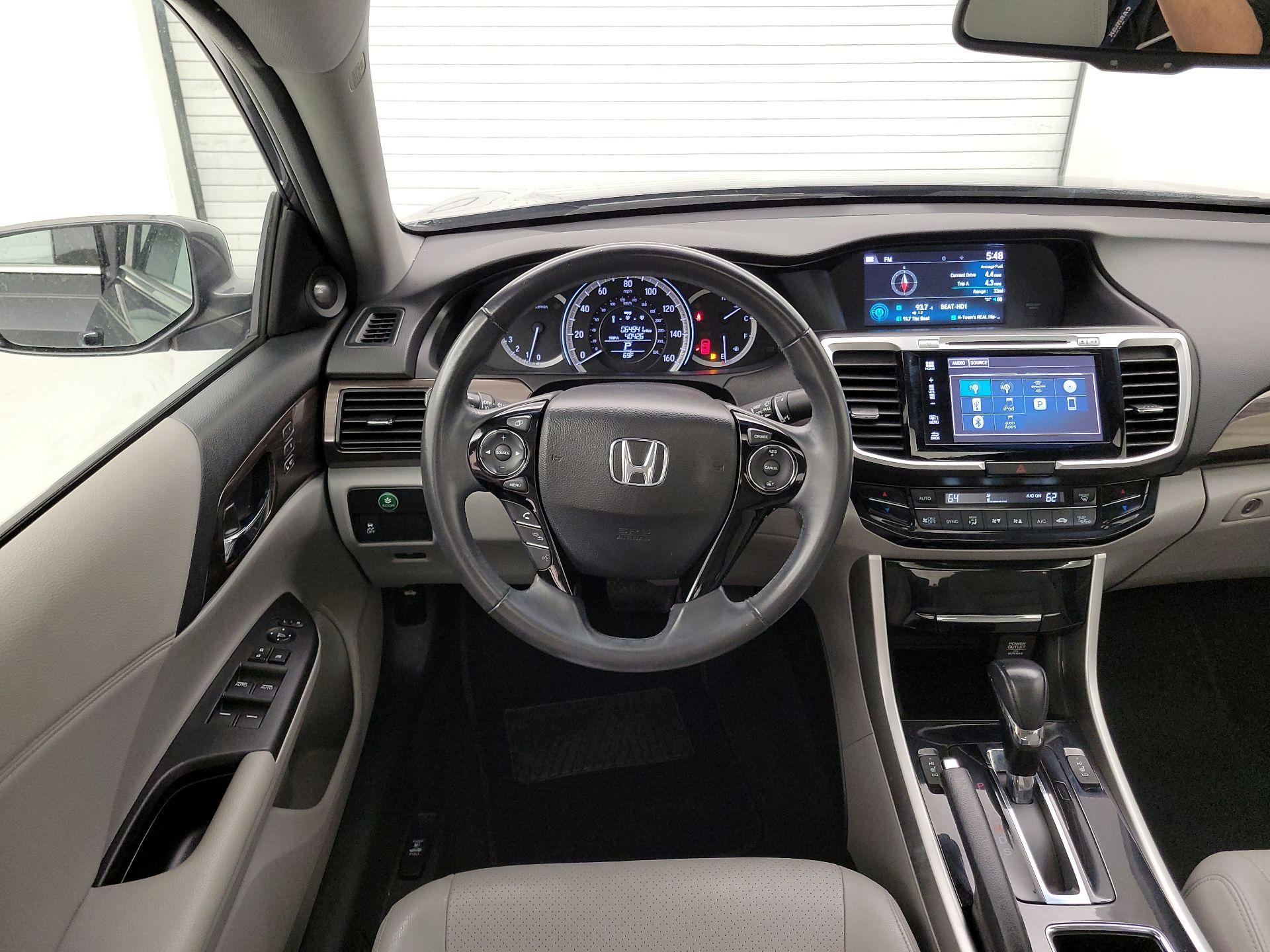 Thumbnail: 2017 Honda Accord - 10