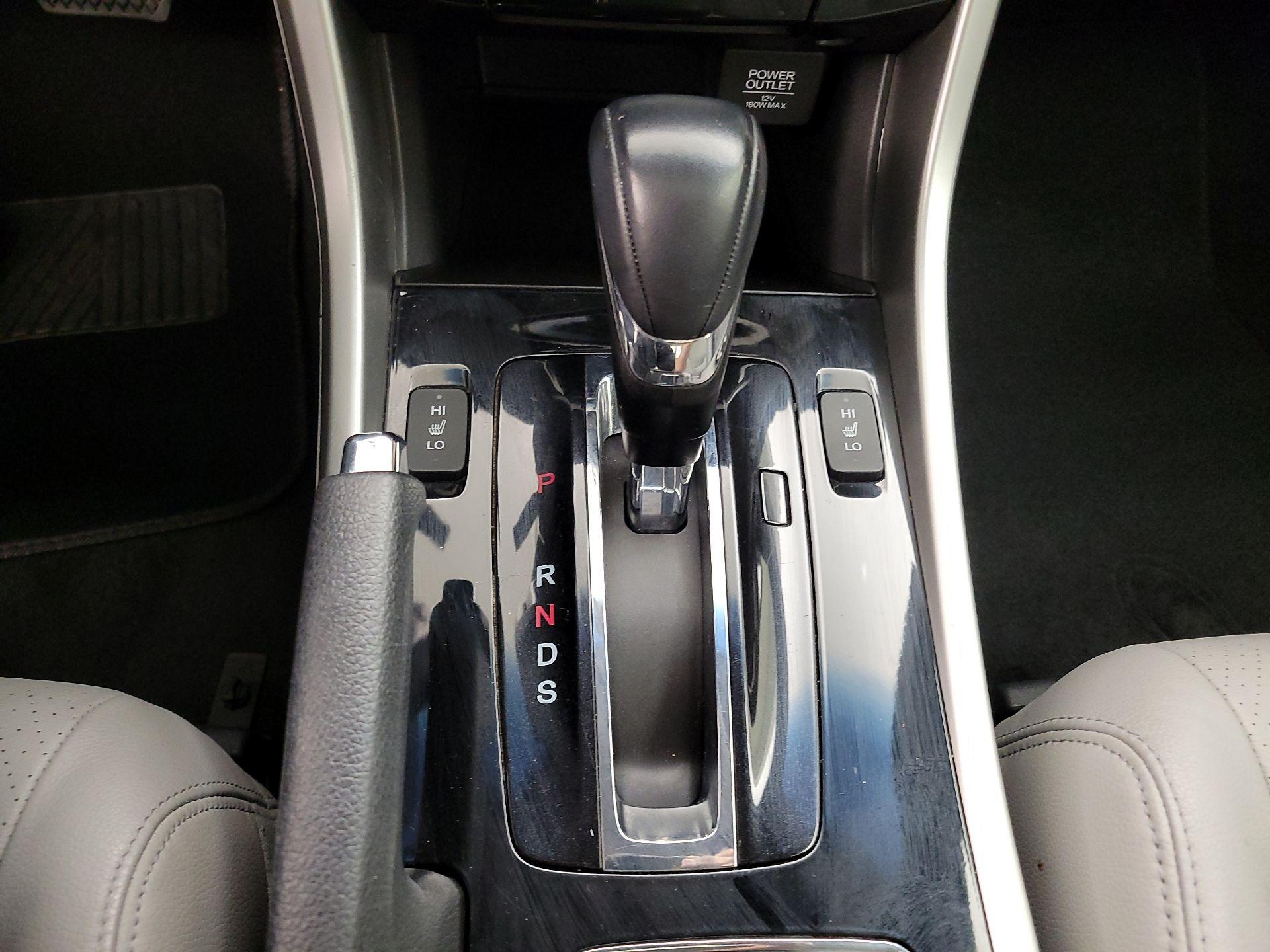 Thumbnail: 2017 Honda Accord - 17