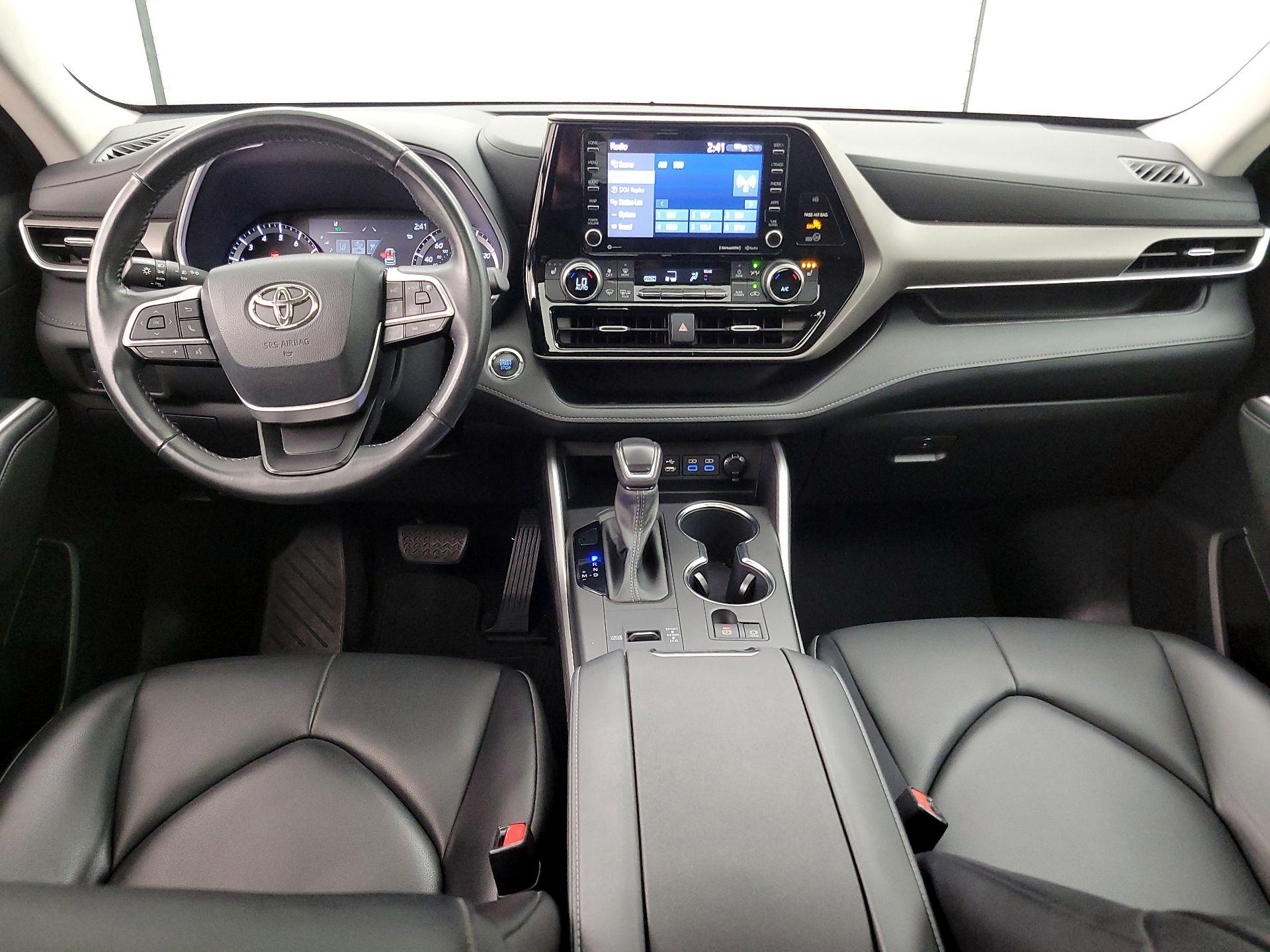 Thumbnail: 2022 Toyota Highlander - 9