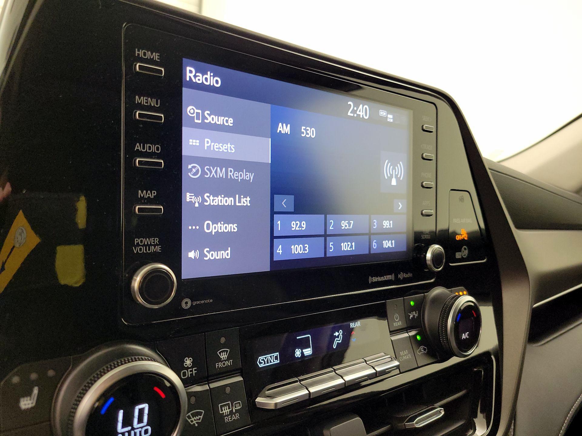 Thumbnail: 2022 Toyota Highlander - 15