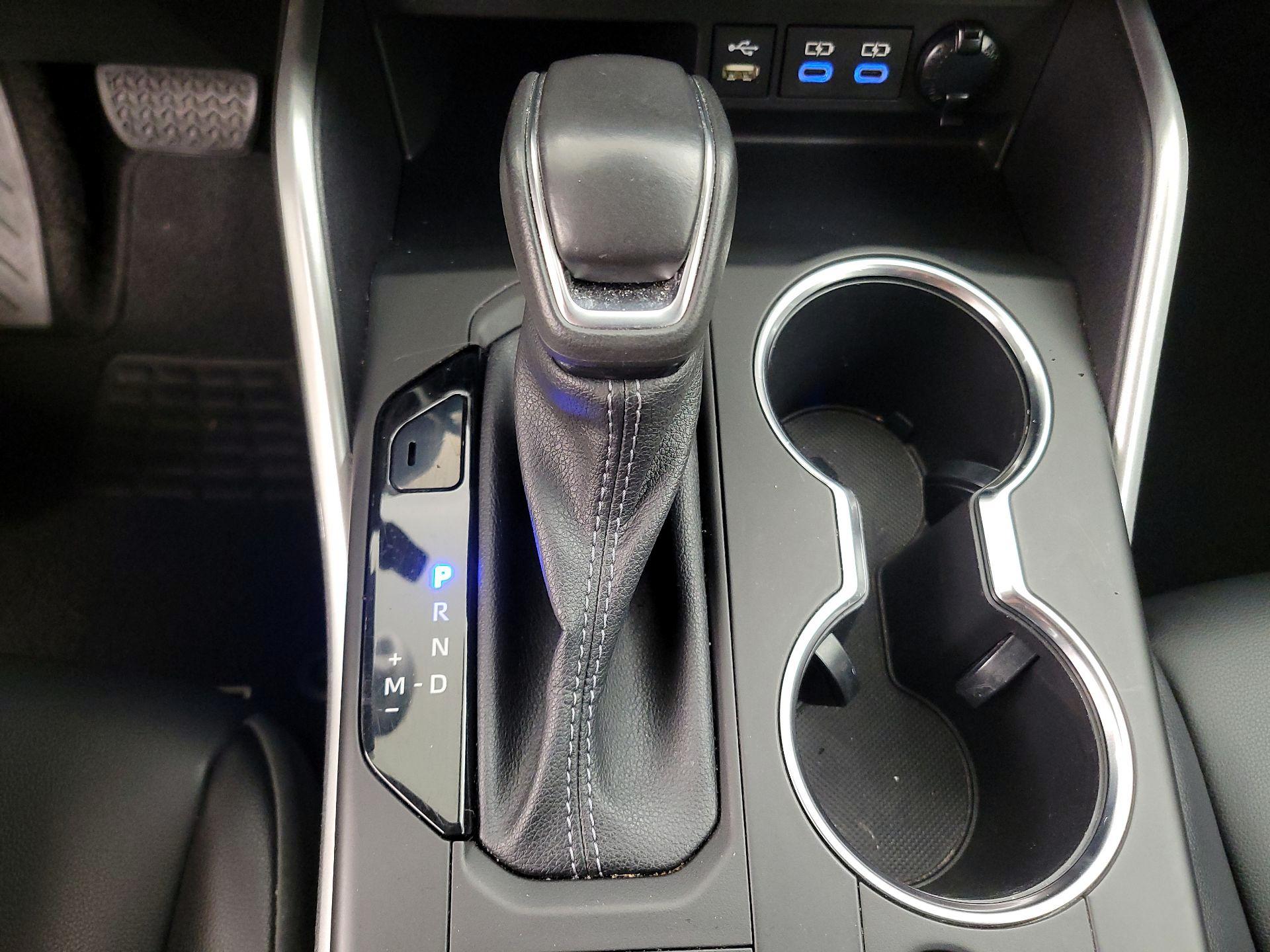 Thumbnail: 2022 Toyota Highlander - 17