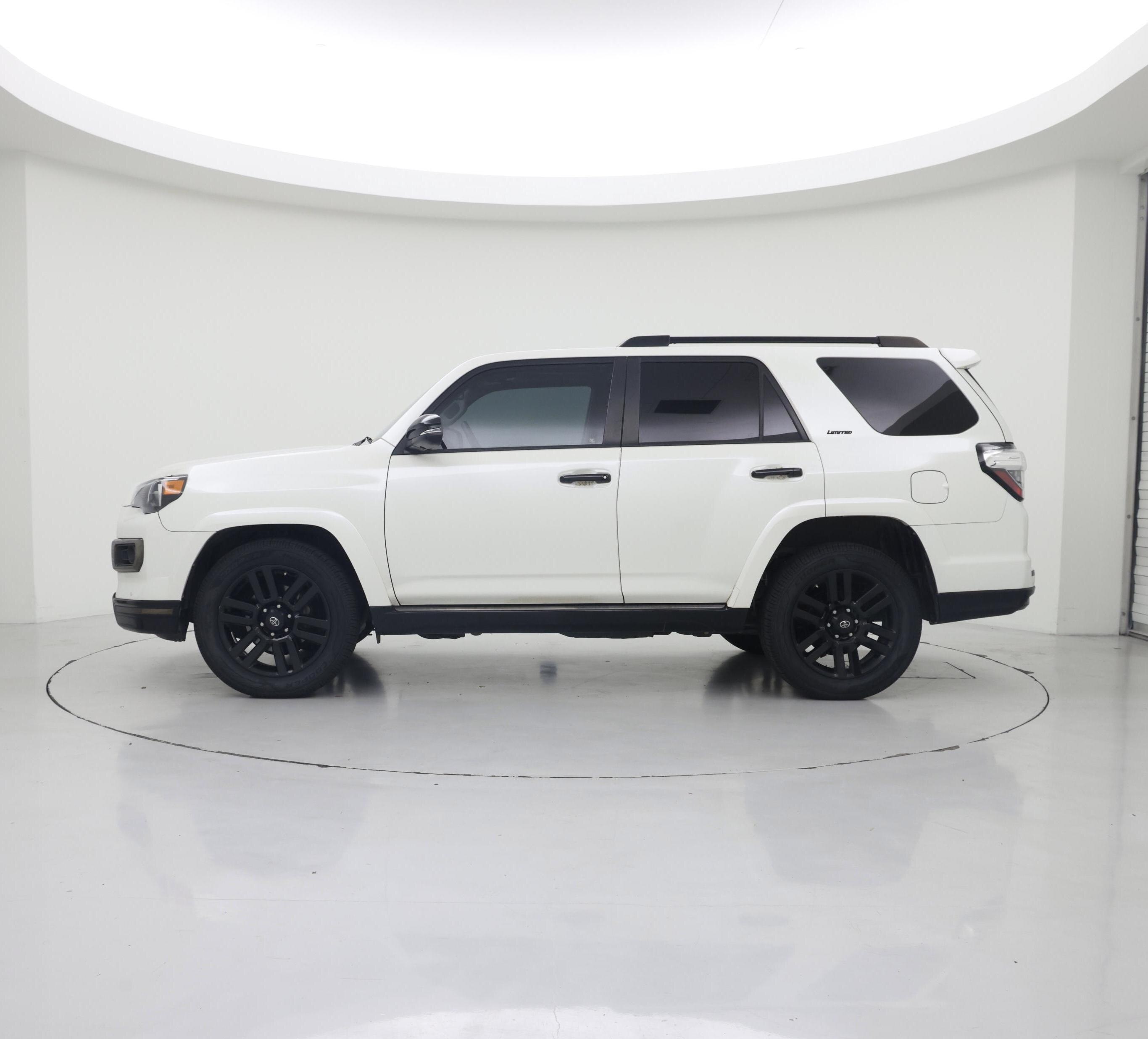 Thumbnail: 2021 Toyota 4Runner - 3