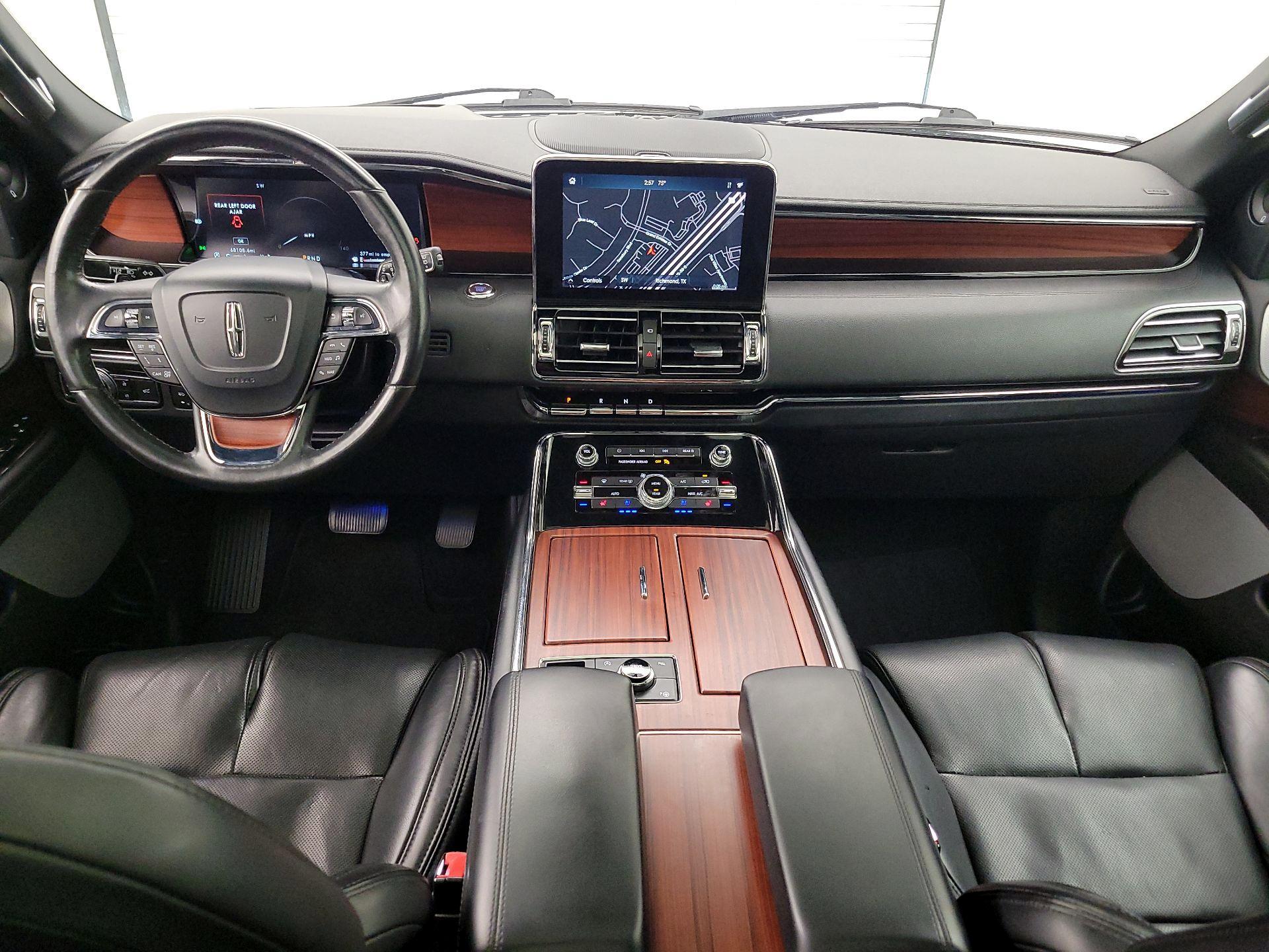 Thumbnail: 2020 Lincoln Navigator - 9