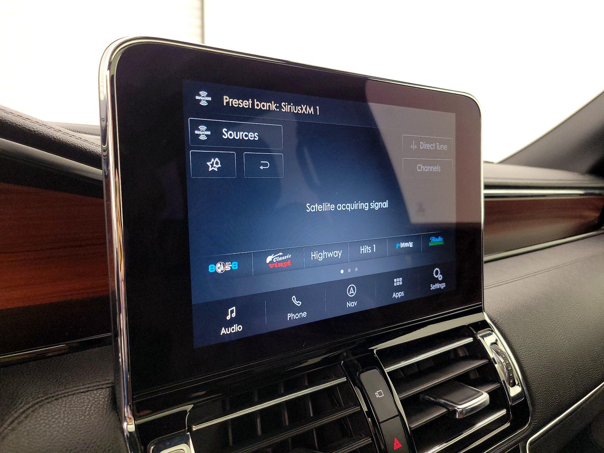 Thumbnail: 2020 Lincoln Navigator - 16