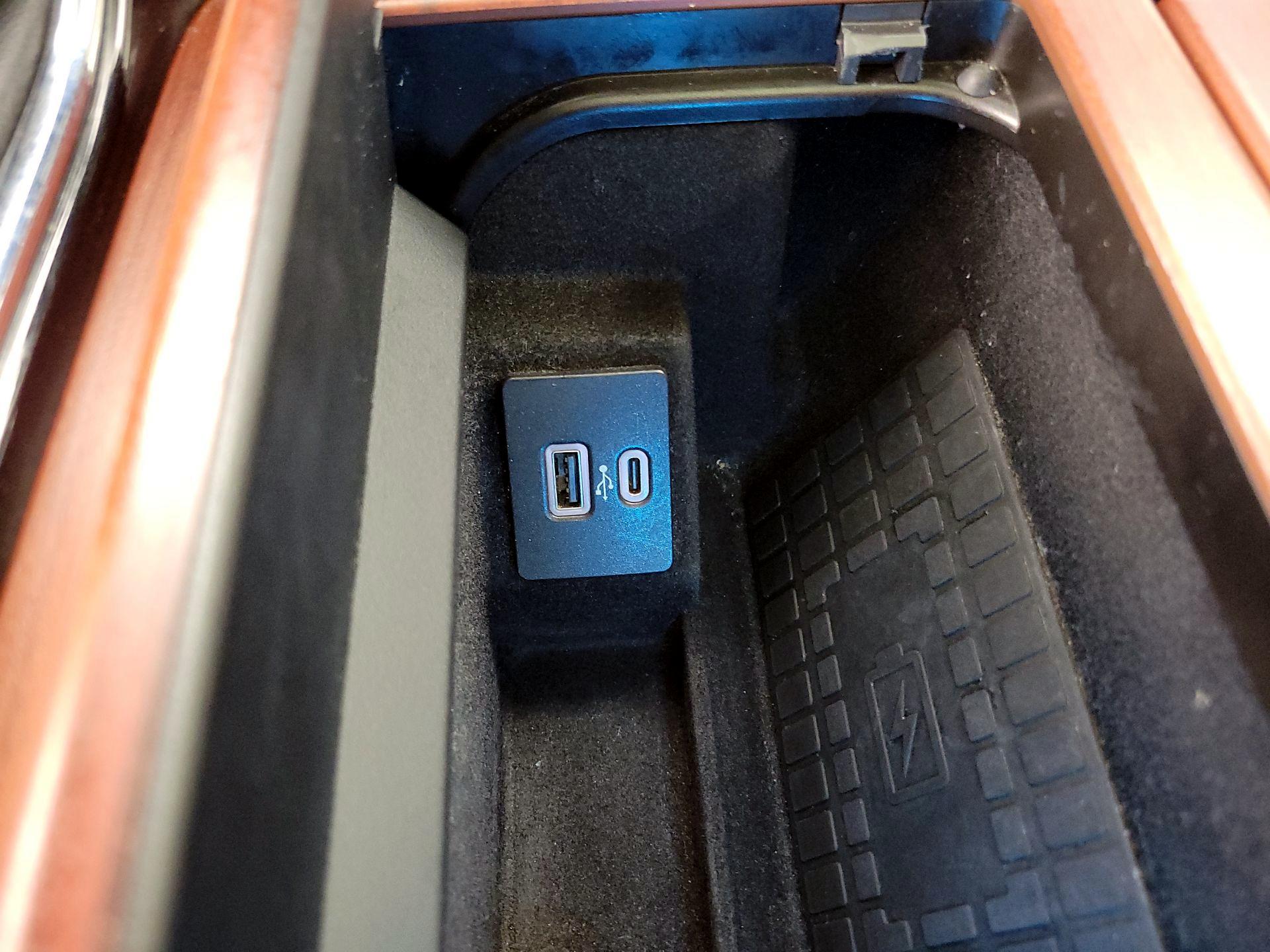 Thumbnail: 2020 Lincoln Navigator - 19