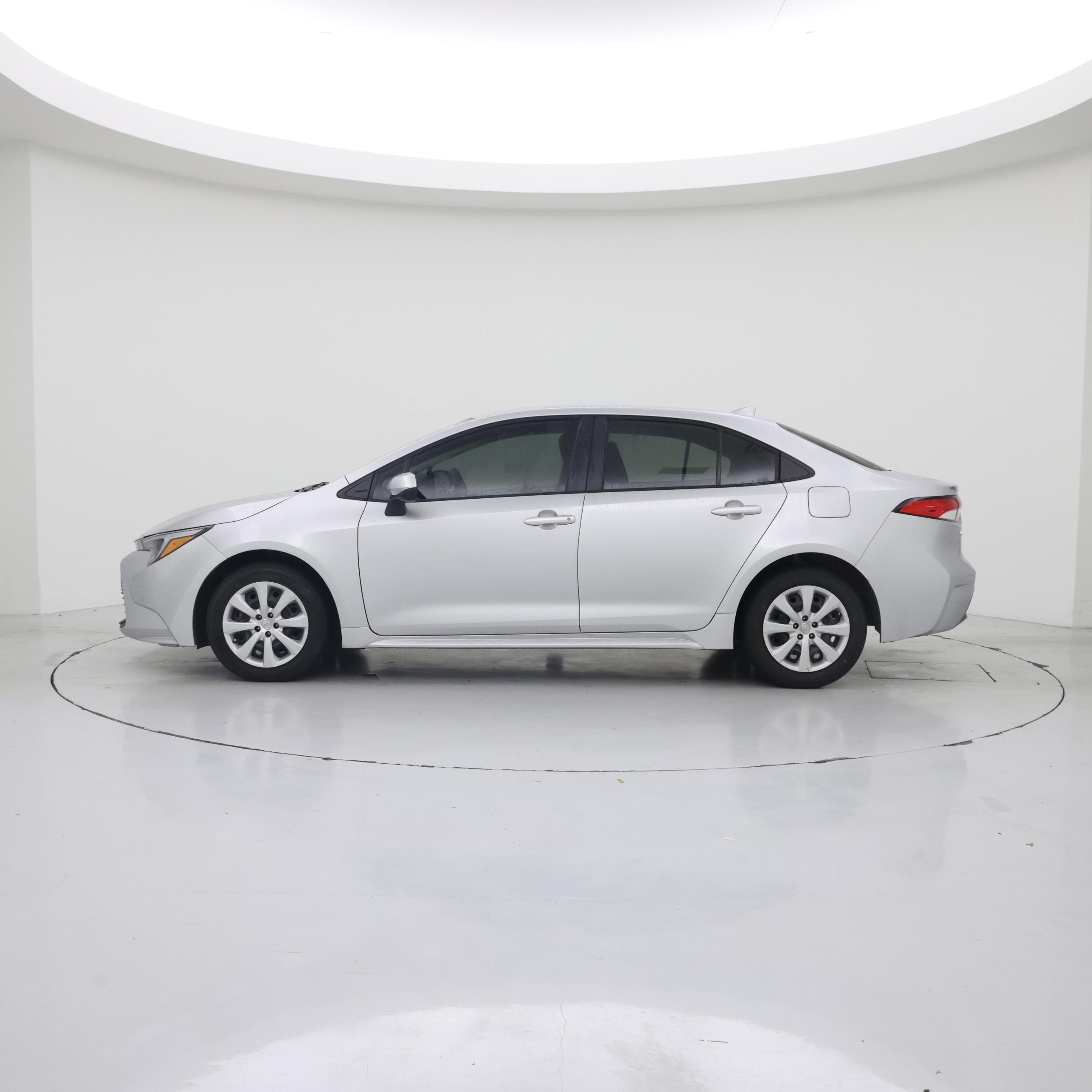 Thumbnail: 2024 Toyota Corolla - 3