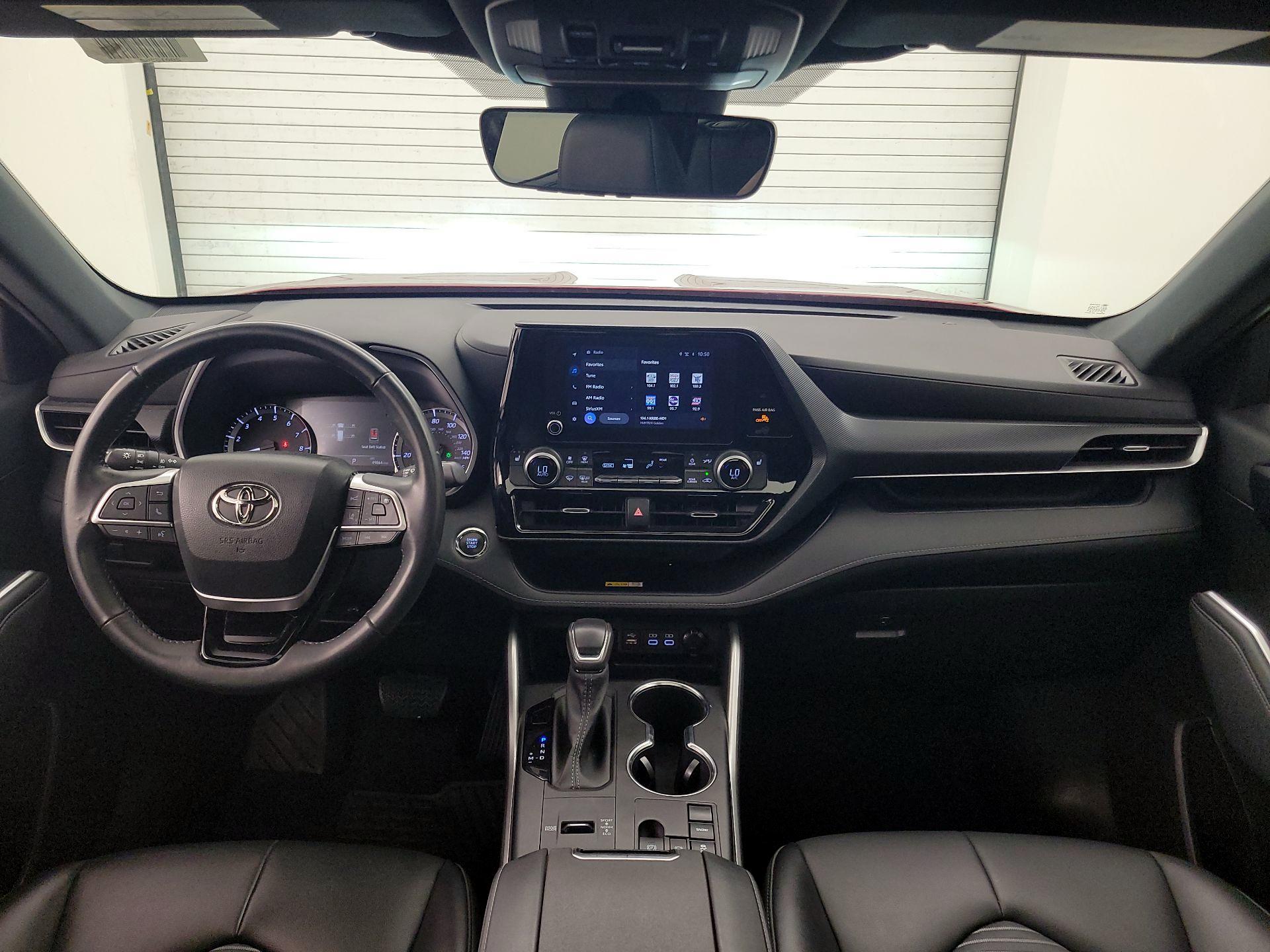 Thumbnail: 2023 Toyota Highlander - 9