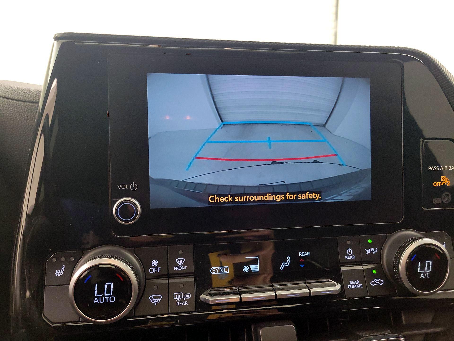 Thumbnail: 2023 Toyota Highlander - 14