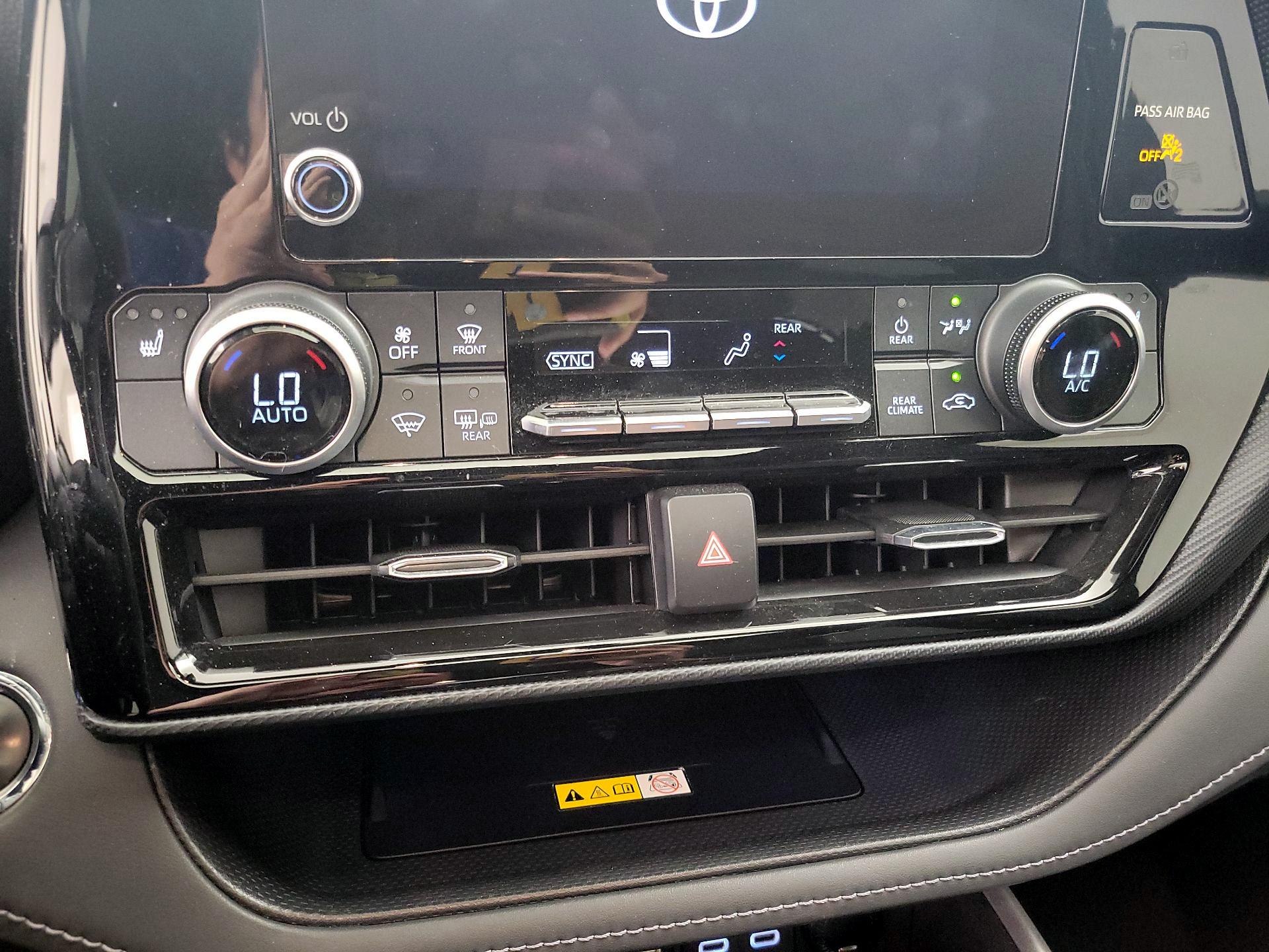 Thumbnail: 2023 Toyota Highlander - 16