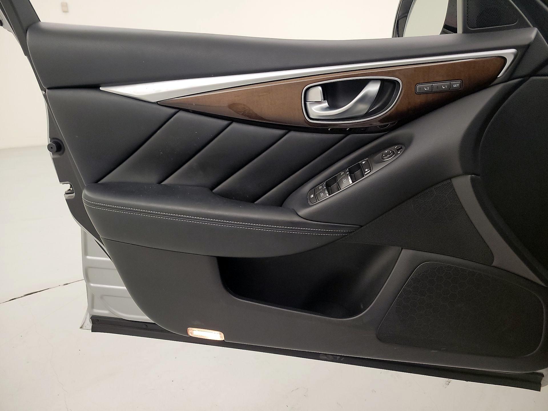 Thumbnail: 2014 INFINITI Q50 - 12