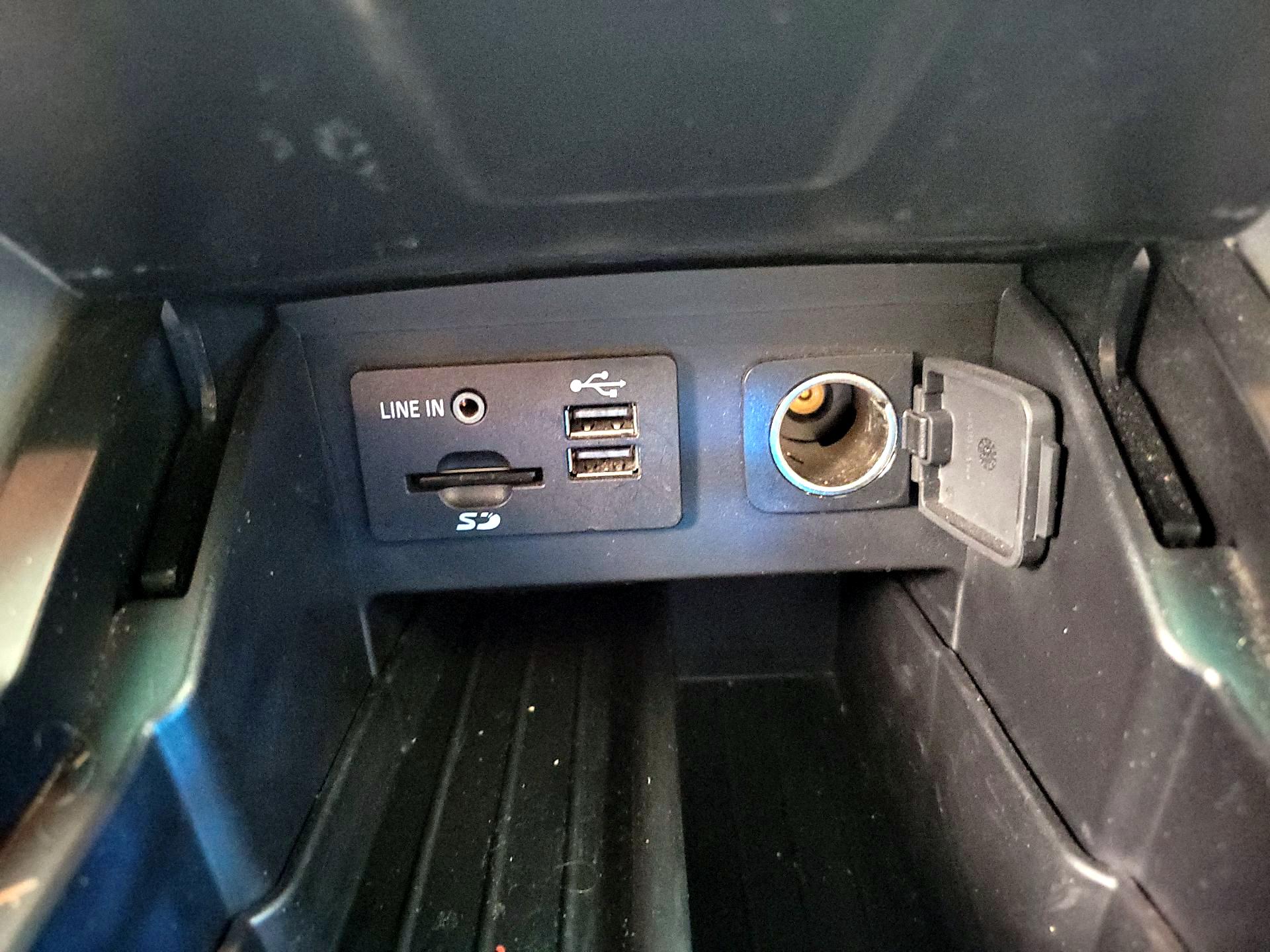 Thumbnail: 2015 Ford Explorer - 18