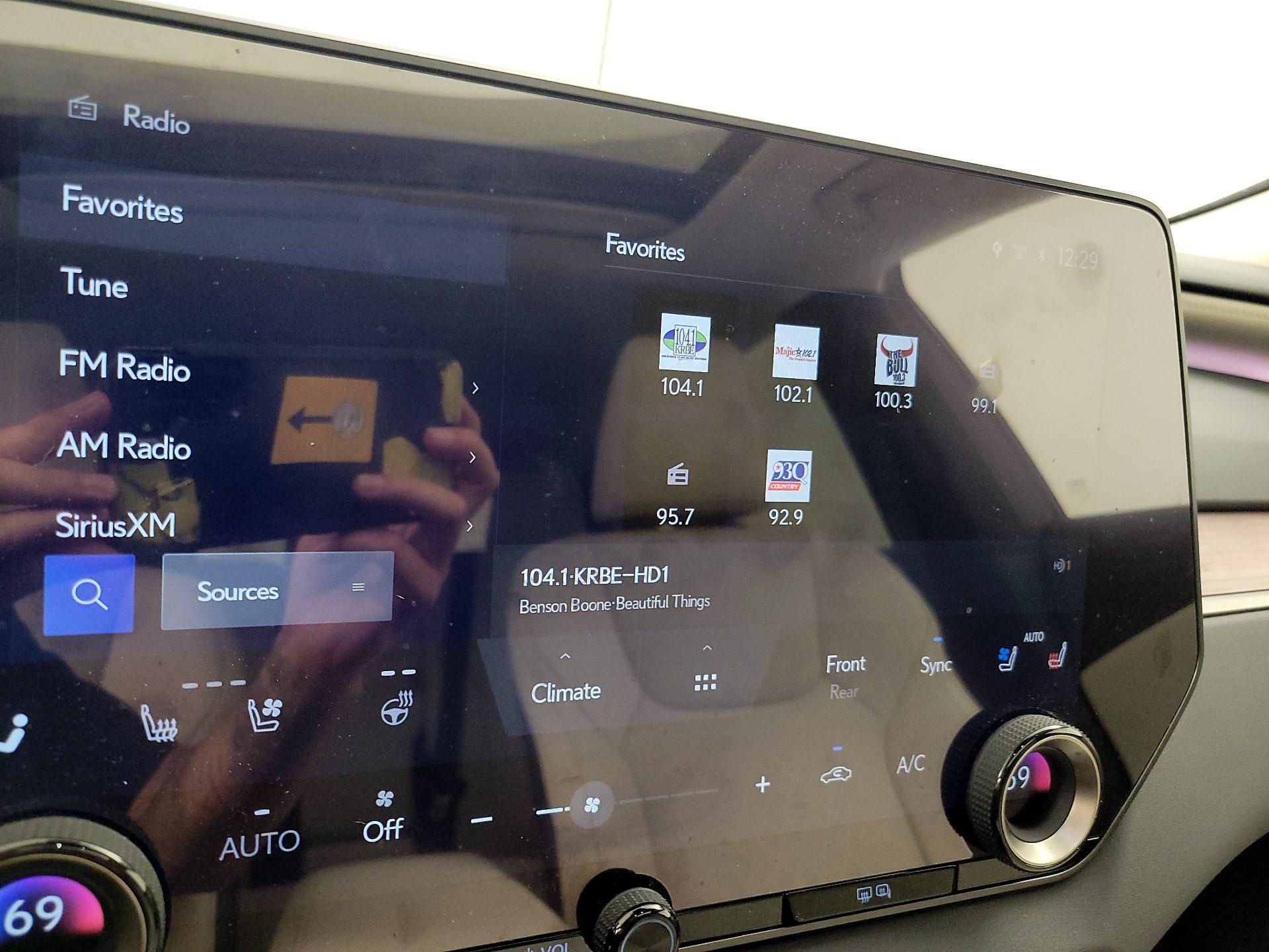 Thumbnail: 2025 Lexus RX - 15