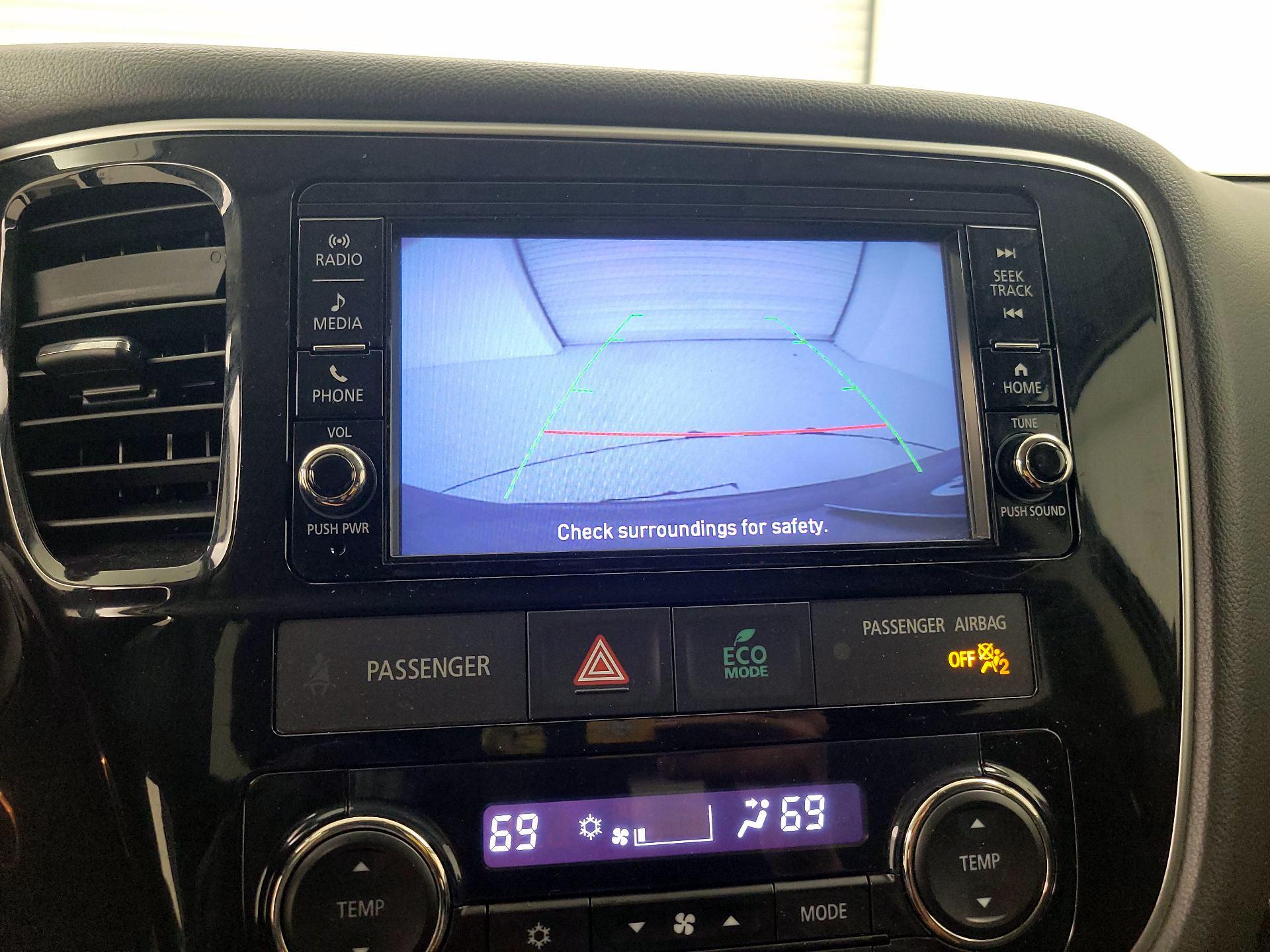 Thumbnail: 2018 Mitsubishi Outlander - 14