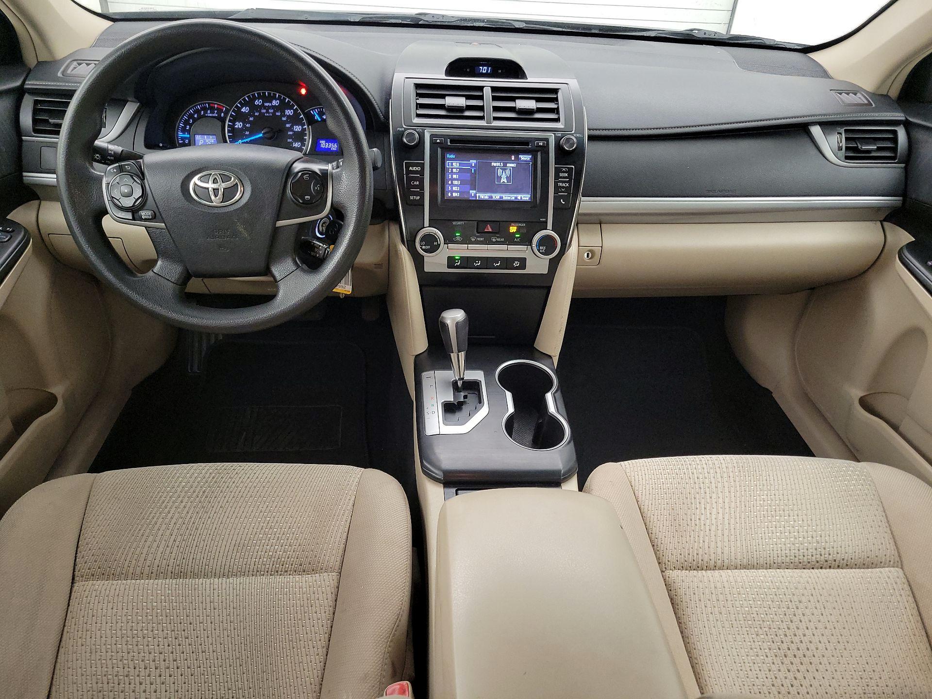 Thumbnail: 2014 Toyota Camry - 9