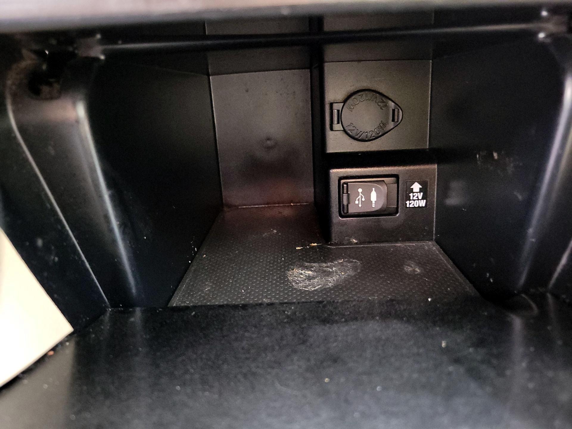 Thumbnail: 2014 Toyota Camry - 17