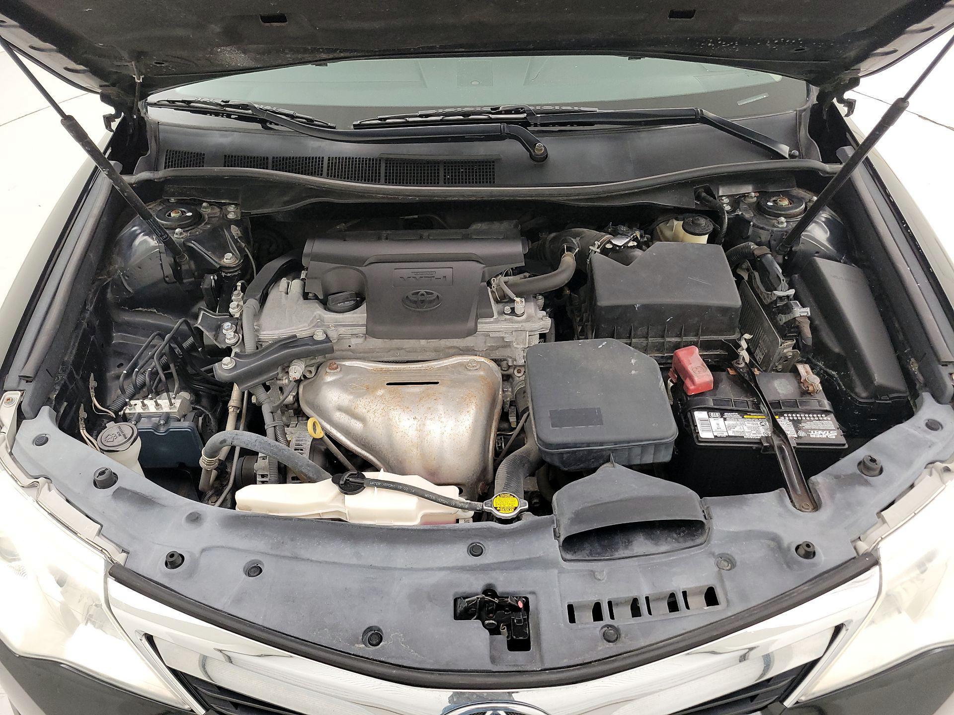 Thumbnail: 2014 Toyota Camry - 20