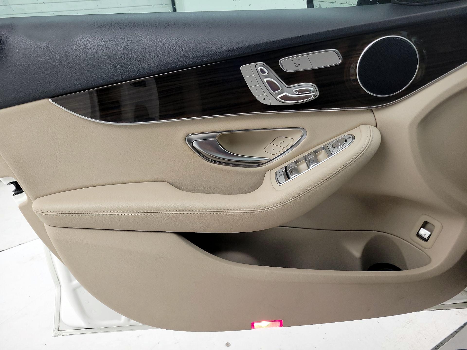 Thumbnail: 2019 Mercedes-Benz C-Class - 12