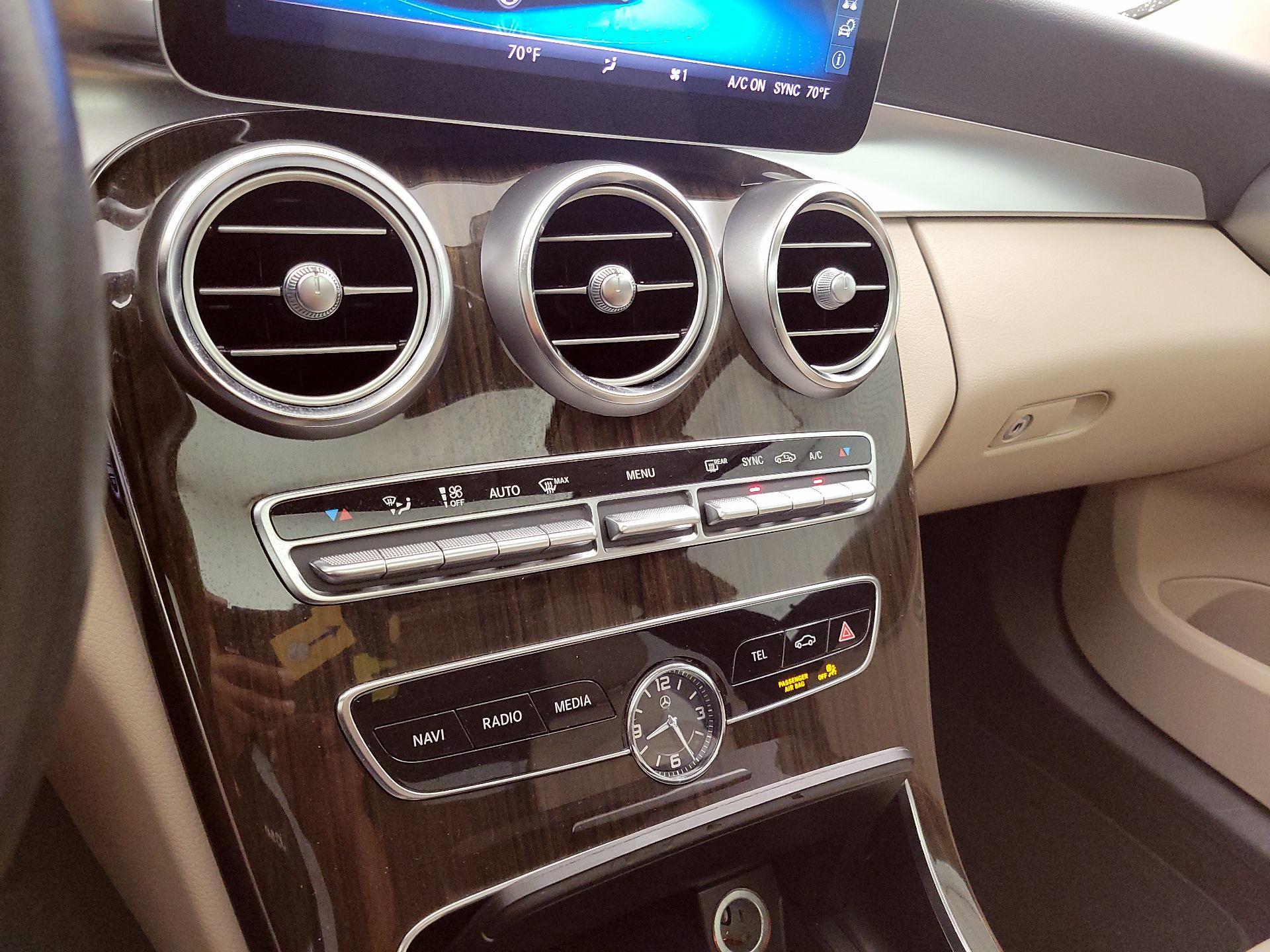 Thumbnail: 2019 Mercedes-Benz C-Class - 16