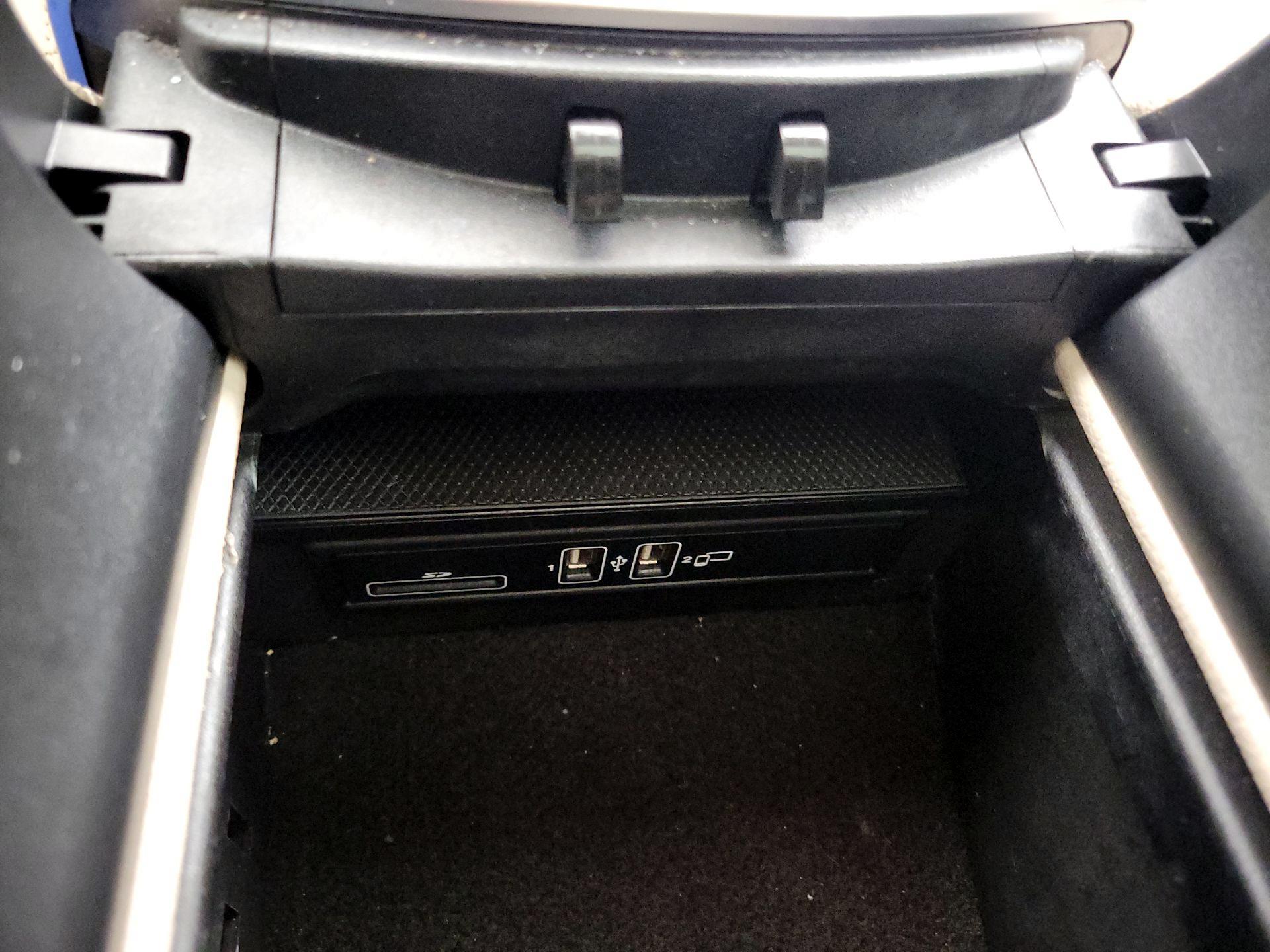 Thumbnail: 2019 Mercedes-Benz C-Class - 18