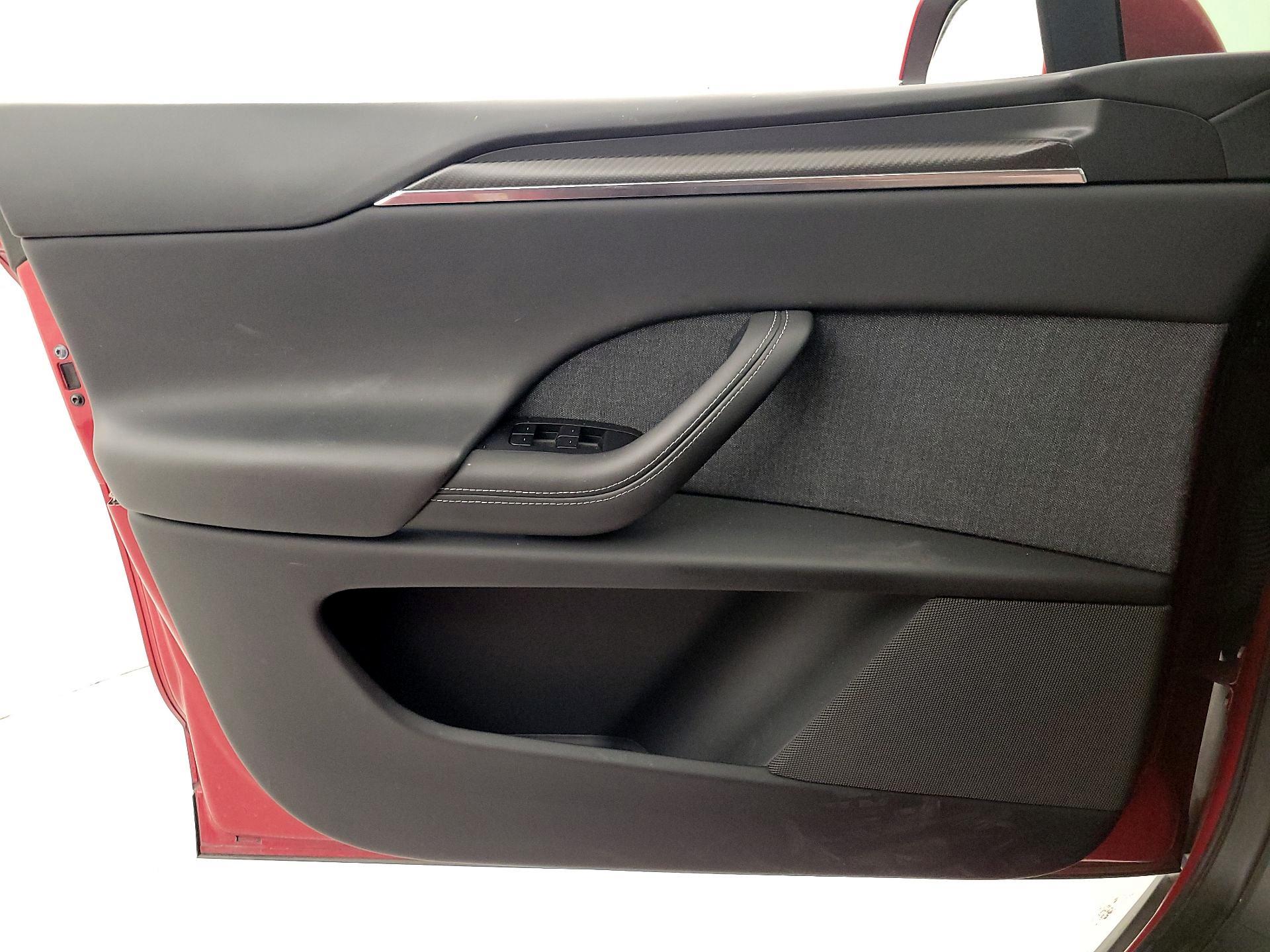 Thumbnail: 2022 Tesla Model X - 12