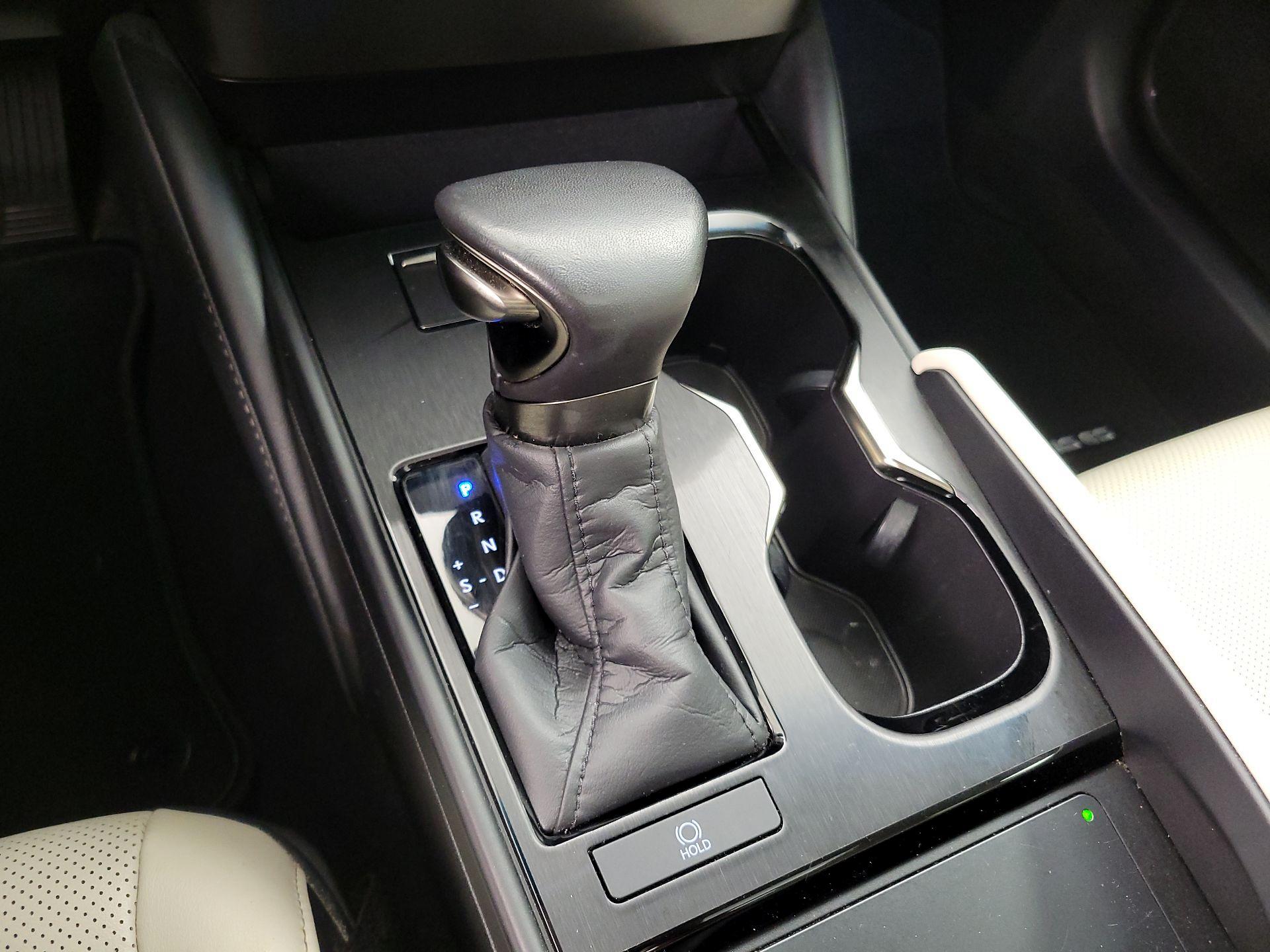 Thumbnail: 2024 Lexus ES - 17