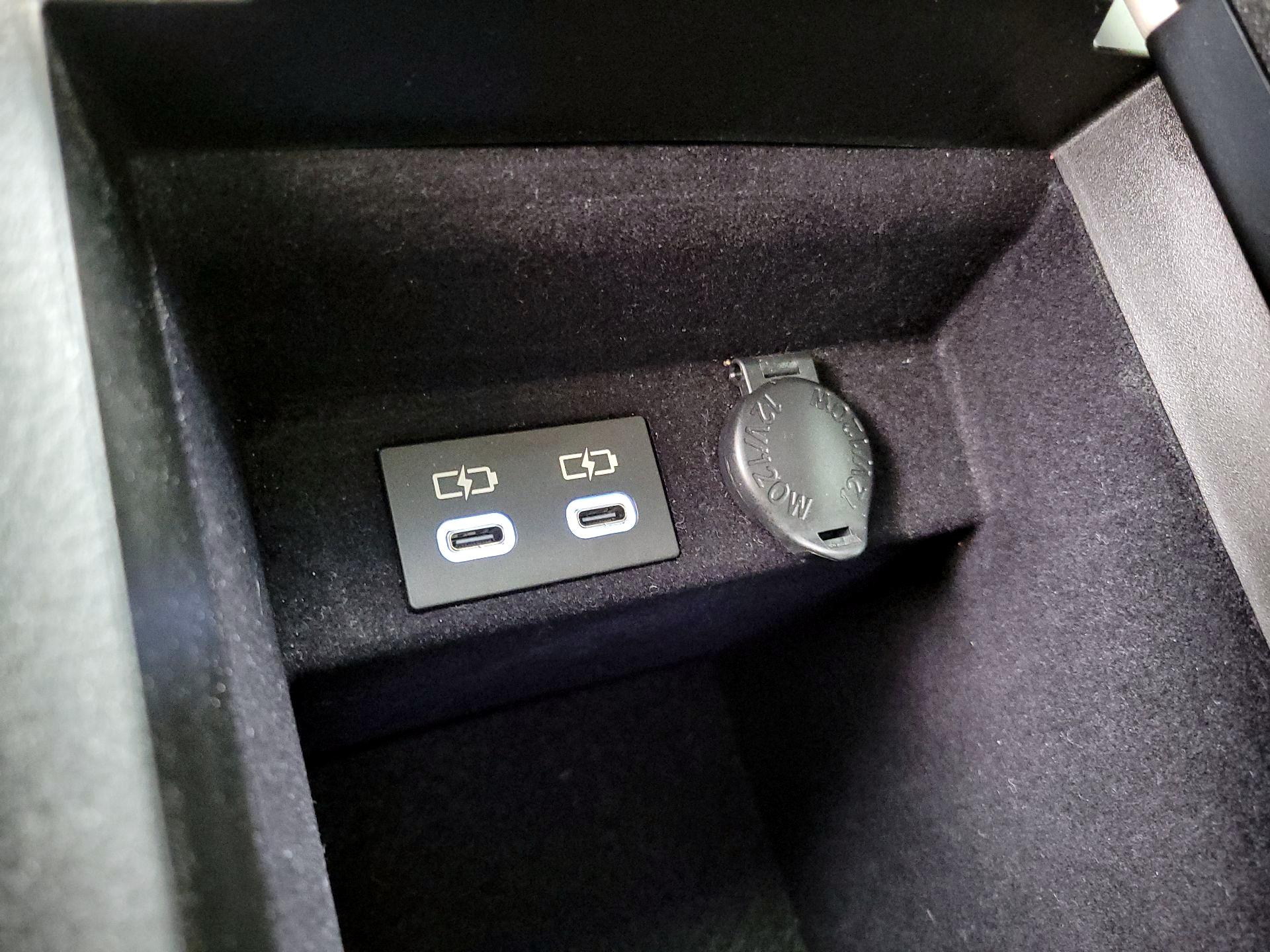 Thumbnail: 2024 Lexus ES - 18