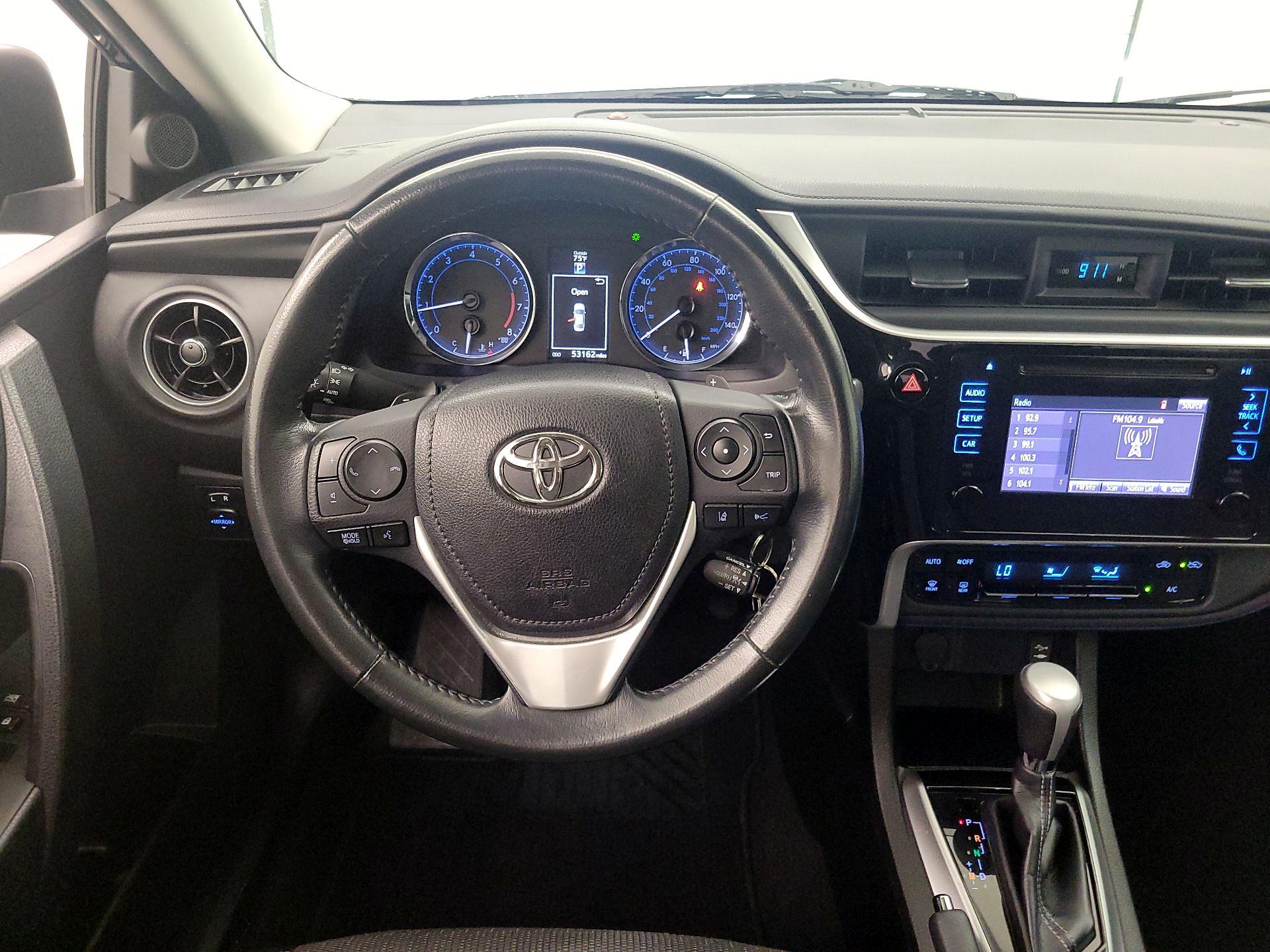 Thumbnail: 2018 Toyota Corolla - 10