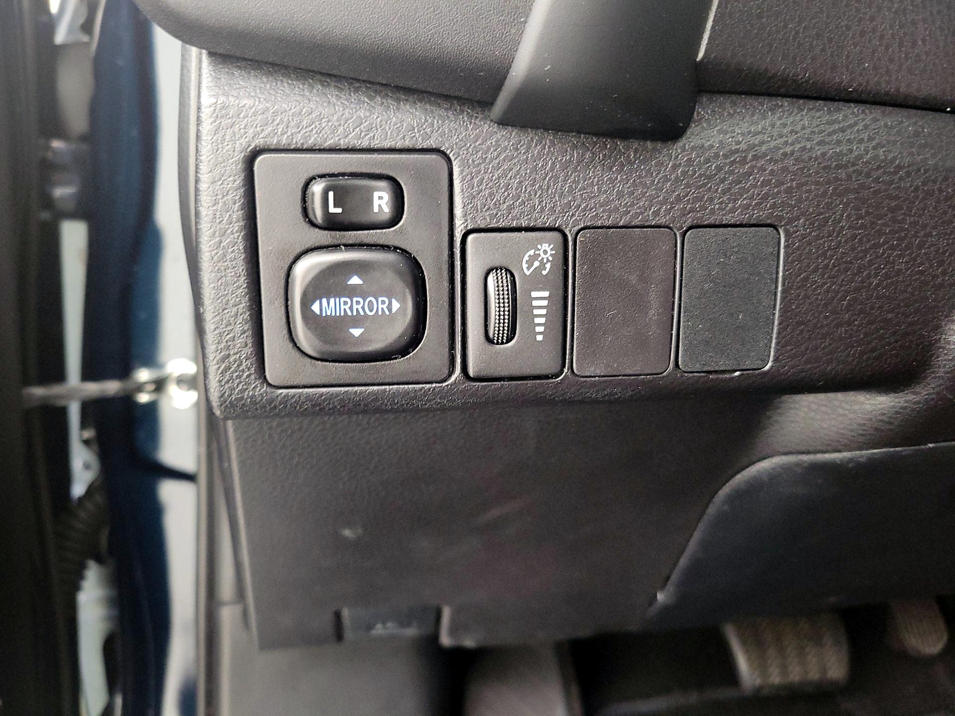 Thumbnail: 2018 Toyota Corolla - 13