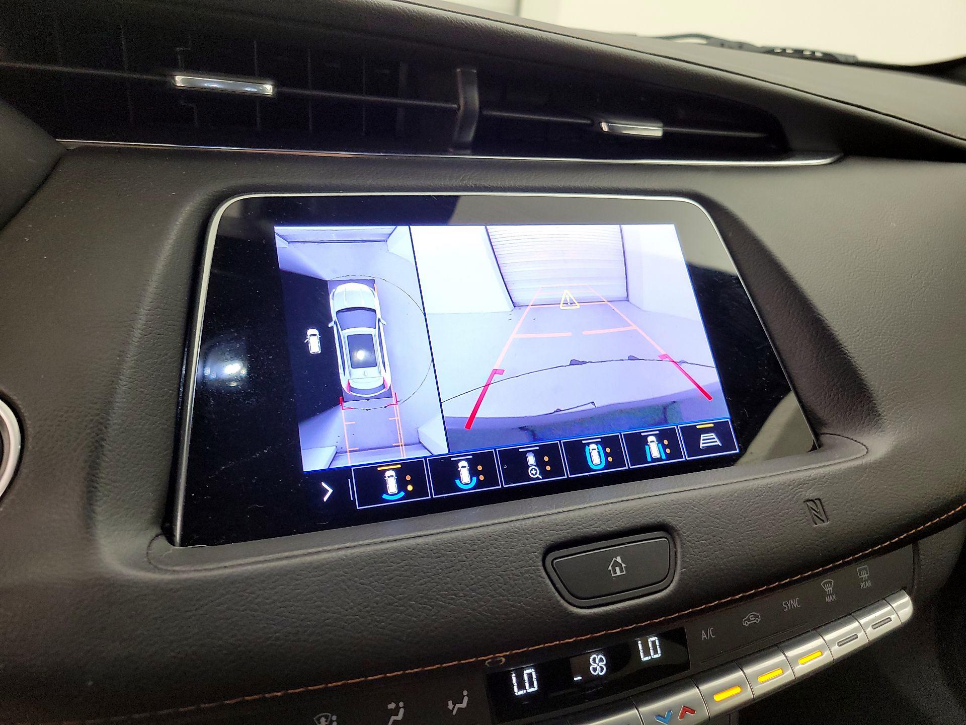 Thumbnail: 2020 Cadillac XT4 - 14