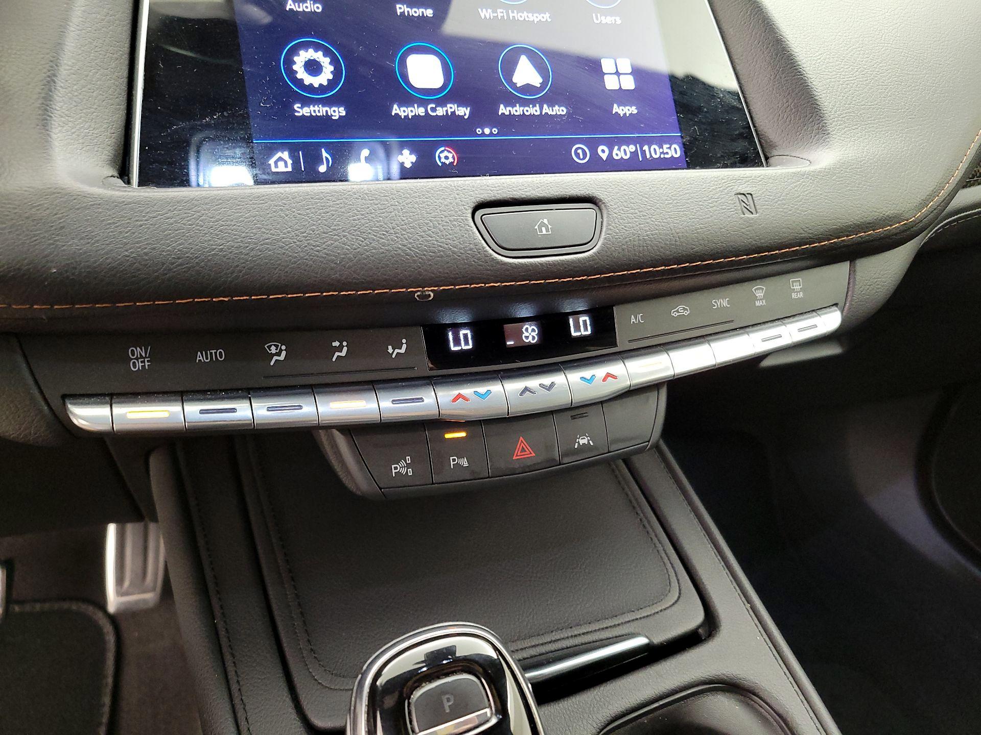 Thumbnail: 2020 Cadillac XT4 - 16