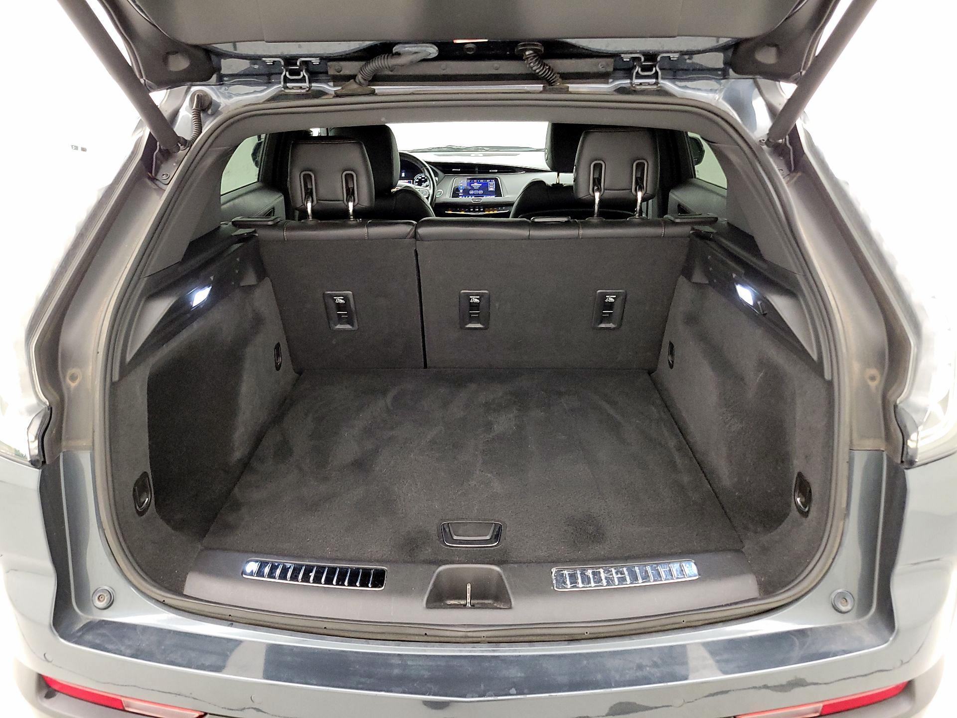 Thumbnail: 2020 Cadillac XT4 - 20