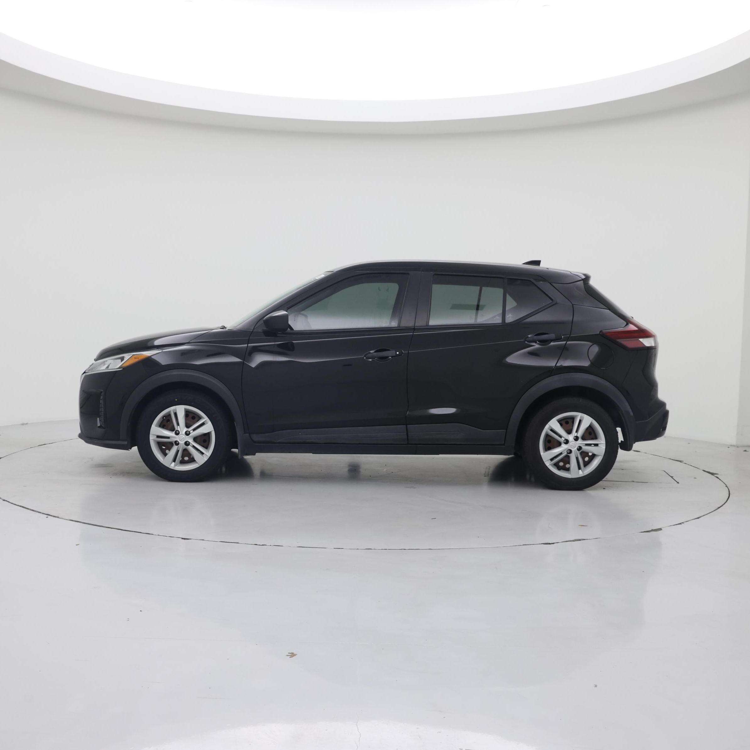 Thumbnail: 2021 Nissan Kicks - 3