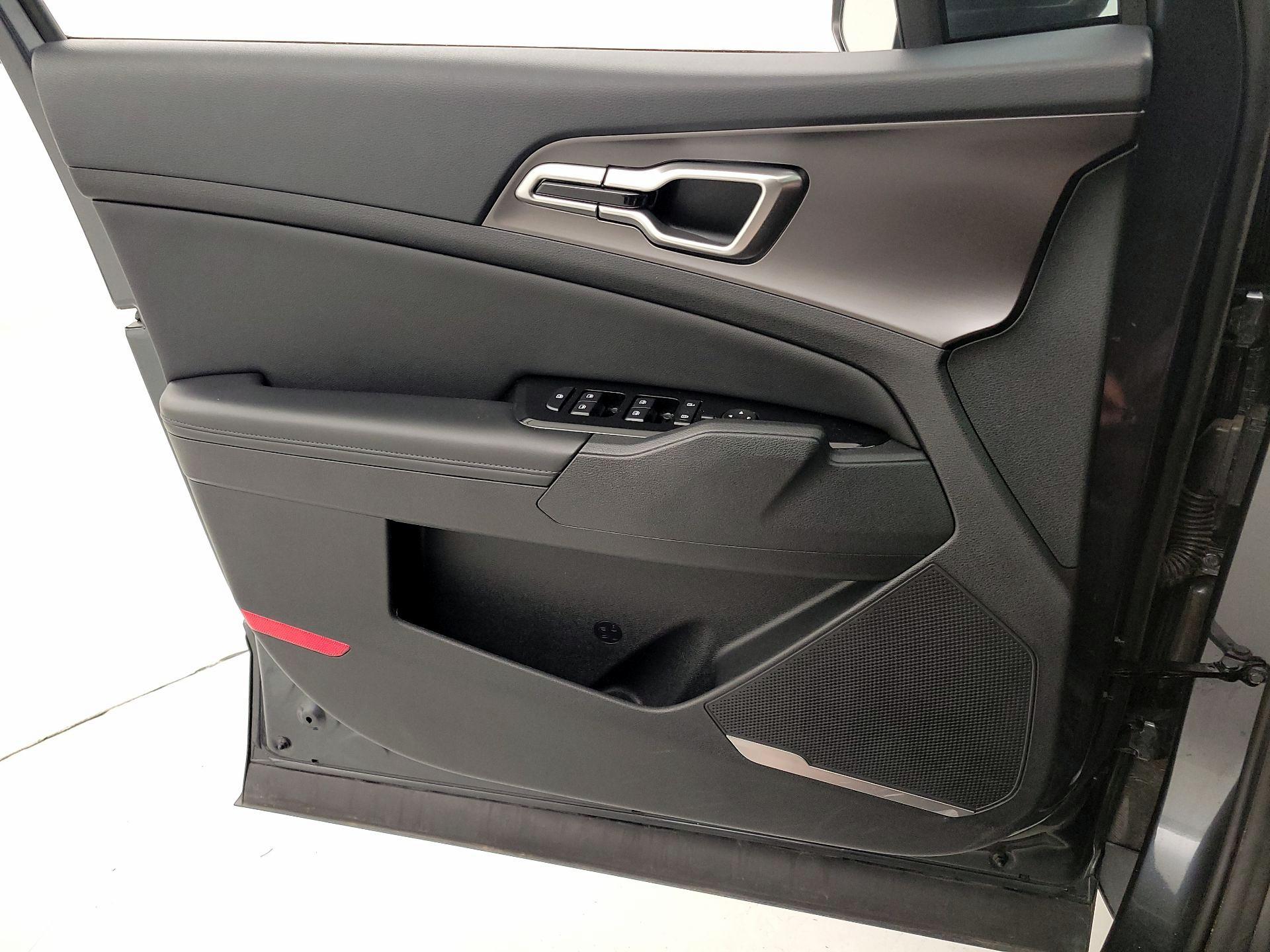 Thumbnail: 2023 Kia Sportage - 12