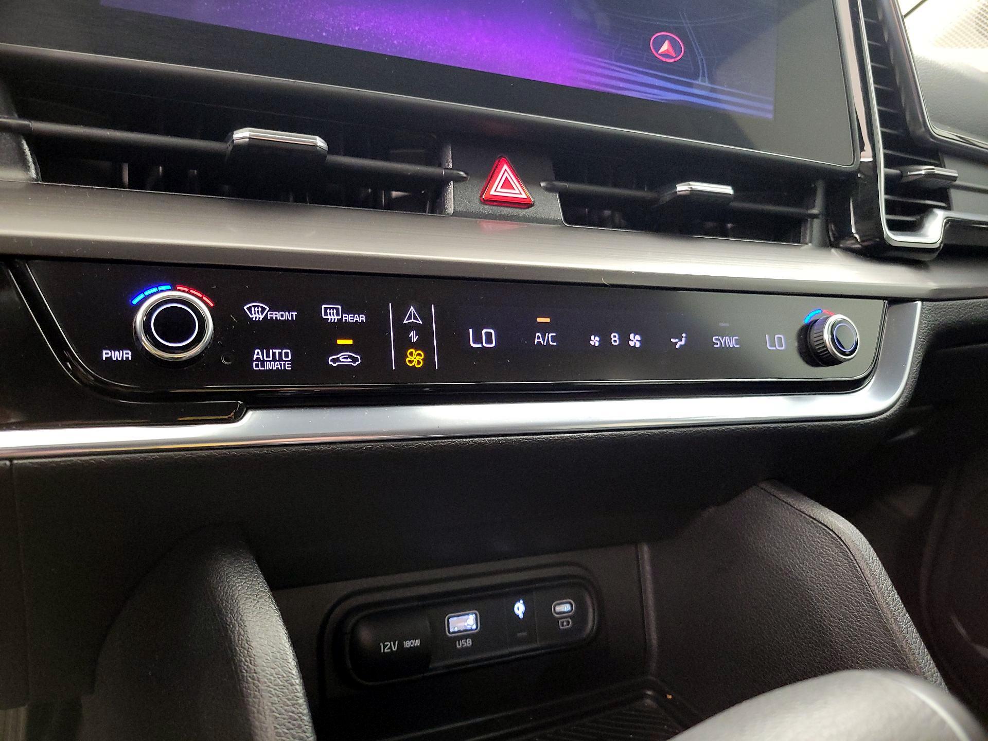 Thumbnail: 2023 Kia Sportage - 17