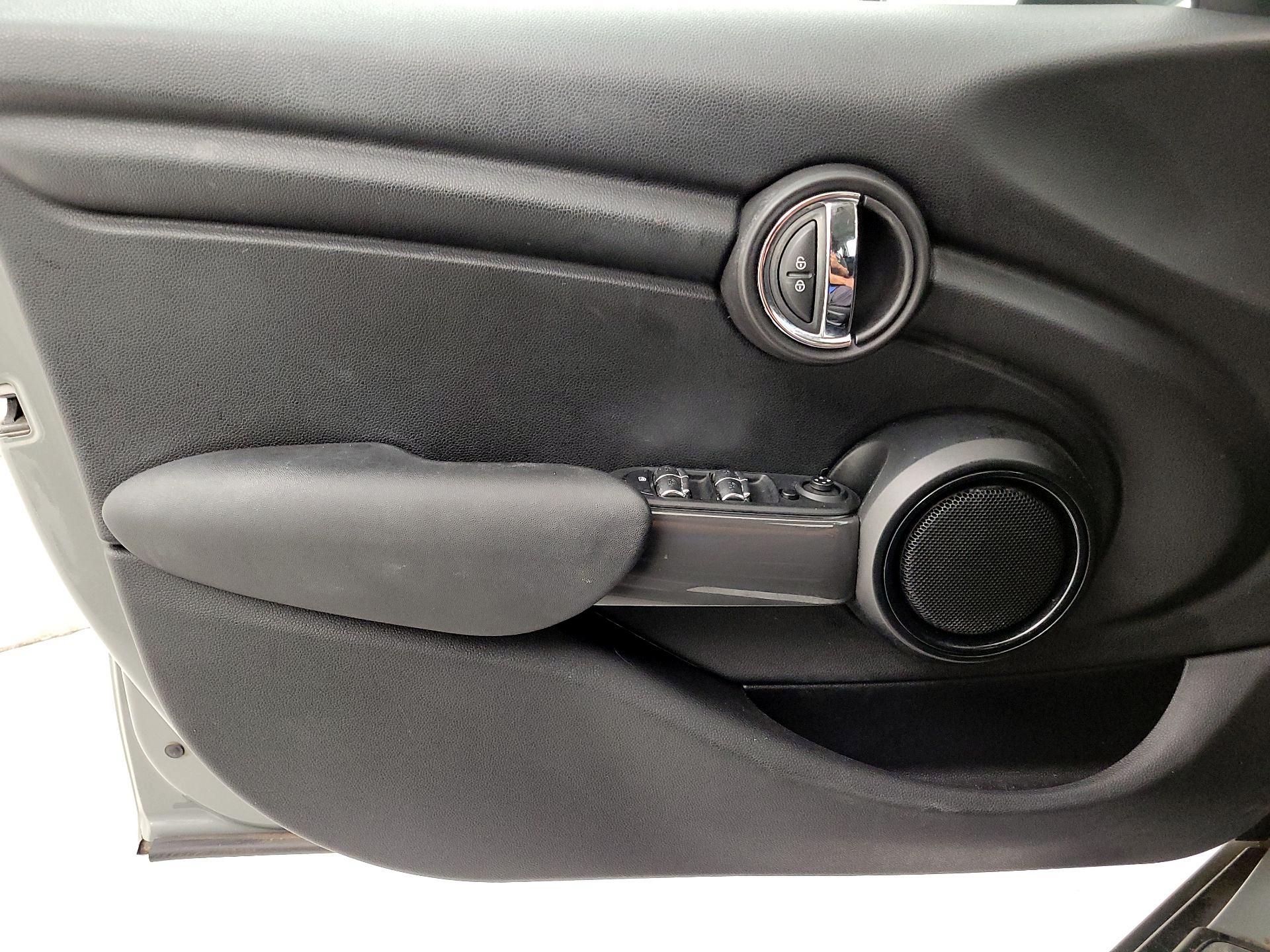 Thumbnail: 2020 MINI Cooper Hardtop - 12