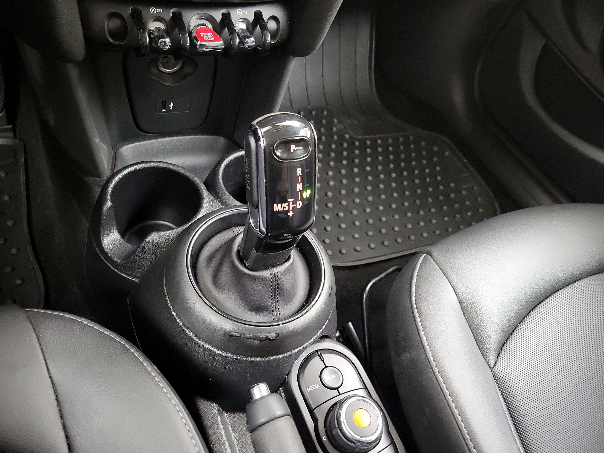 Thumbnail: 2020 MINI Cooper Hardtop - 17