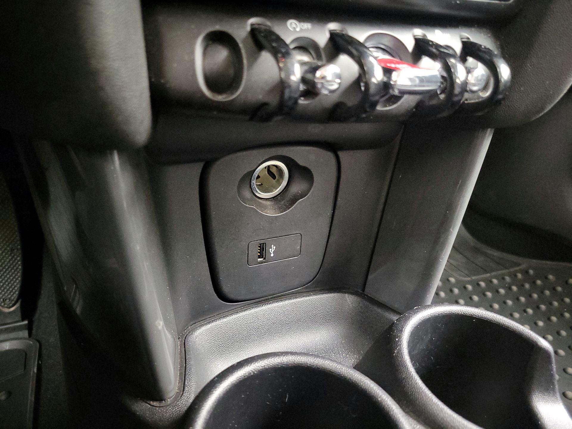 Thumbnail: 2020 MINI Cooper Hardtop - 18