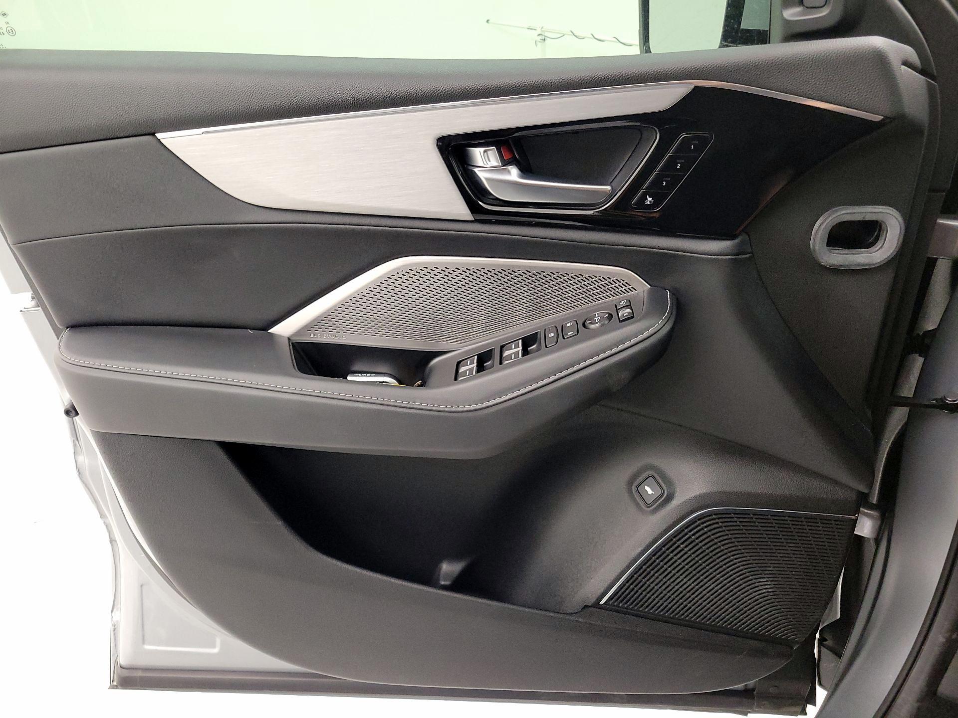 Thumbnail: 2024 Acura MDX - 12