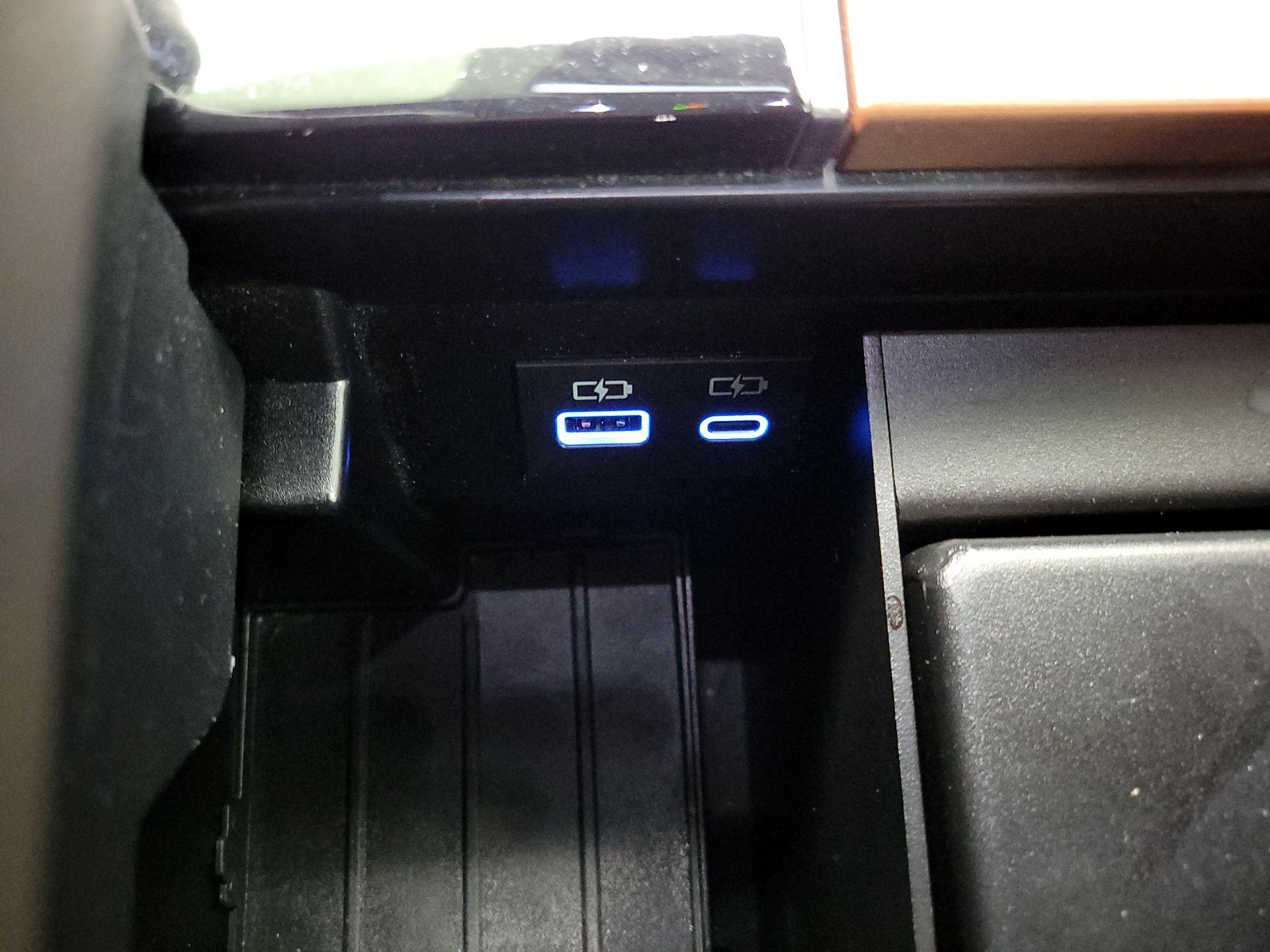 Thumbnail: 2022 Toyota Tundra - 18