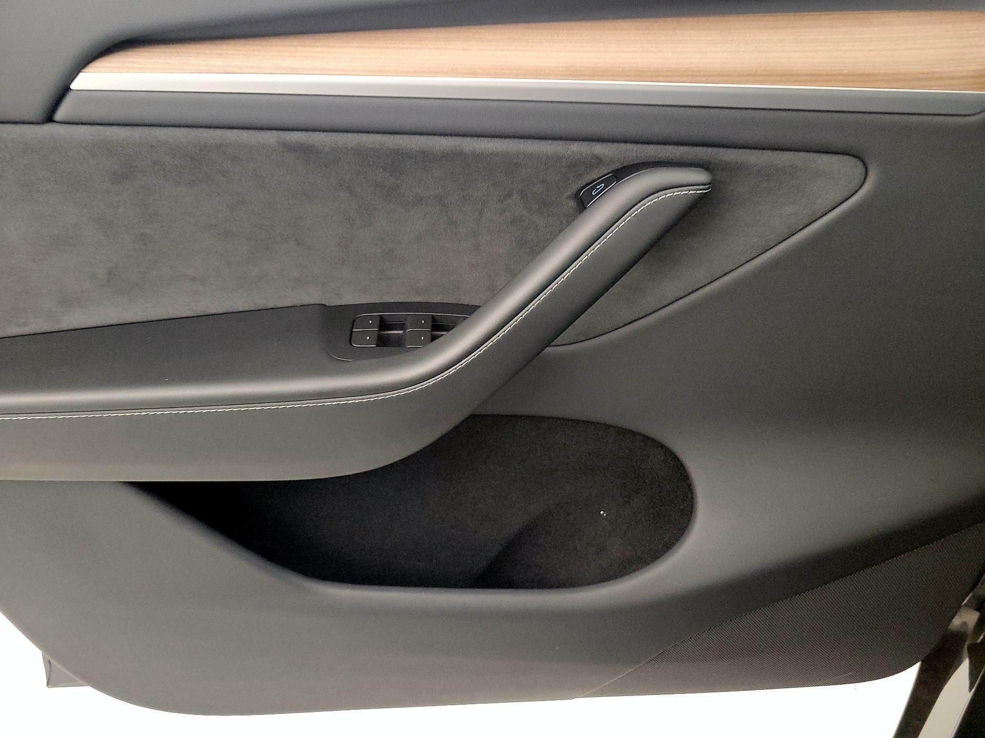 Thumbnail: 2024 Tesla Model Y - 12