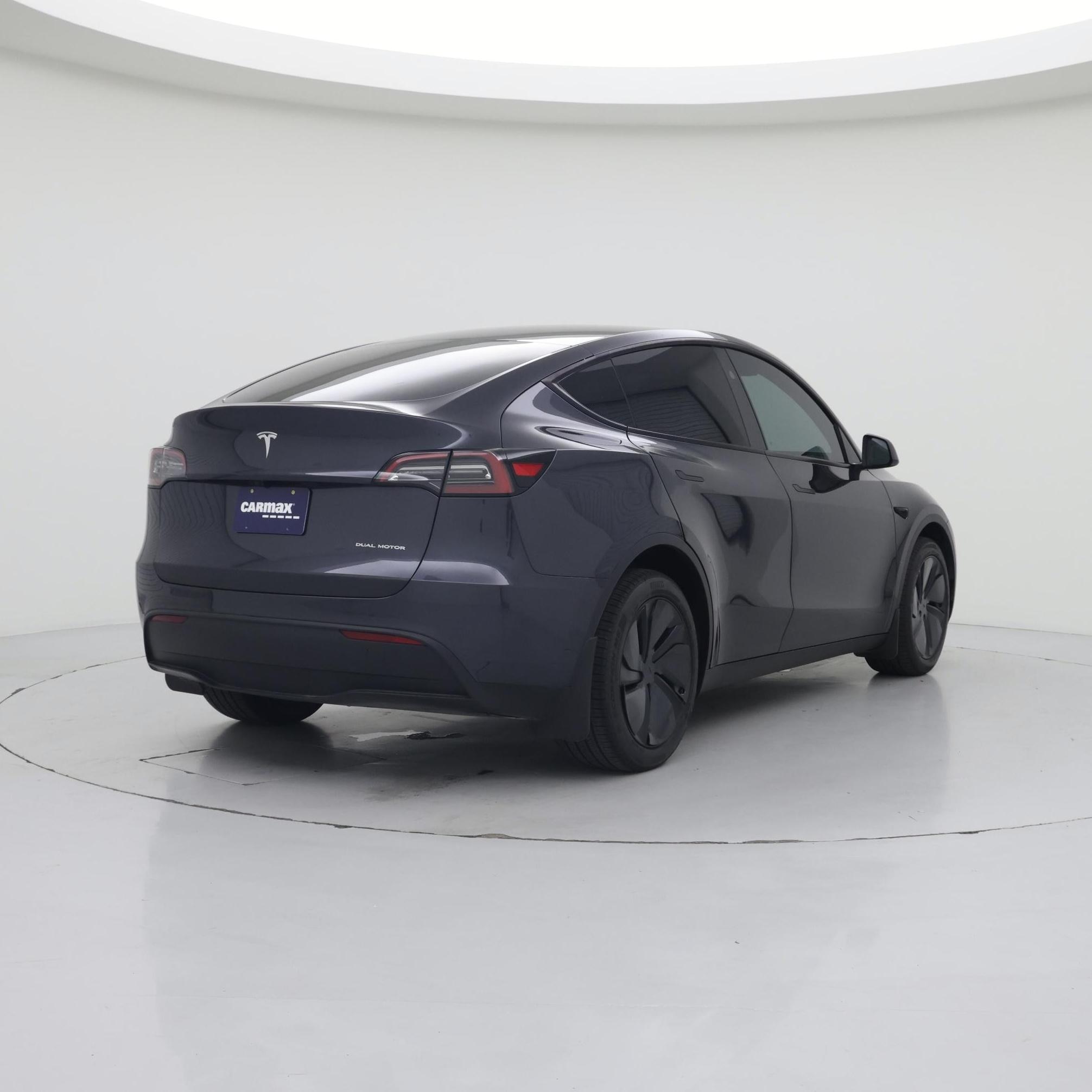 Thumbnail: 2024 Tesla Model Y - 8