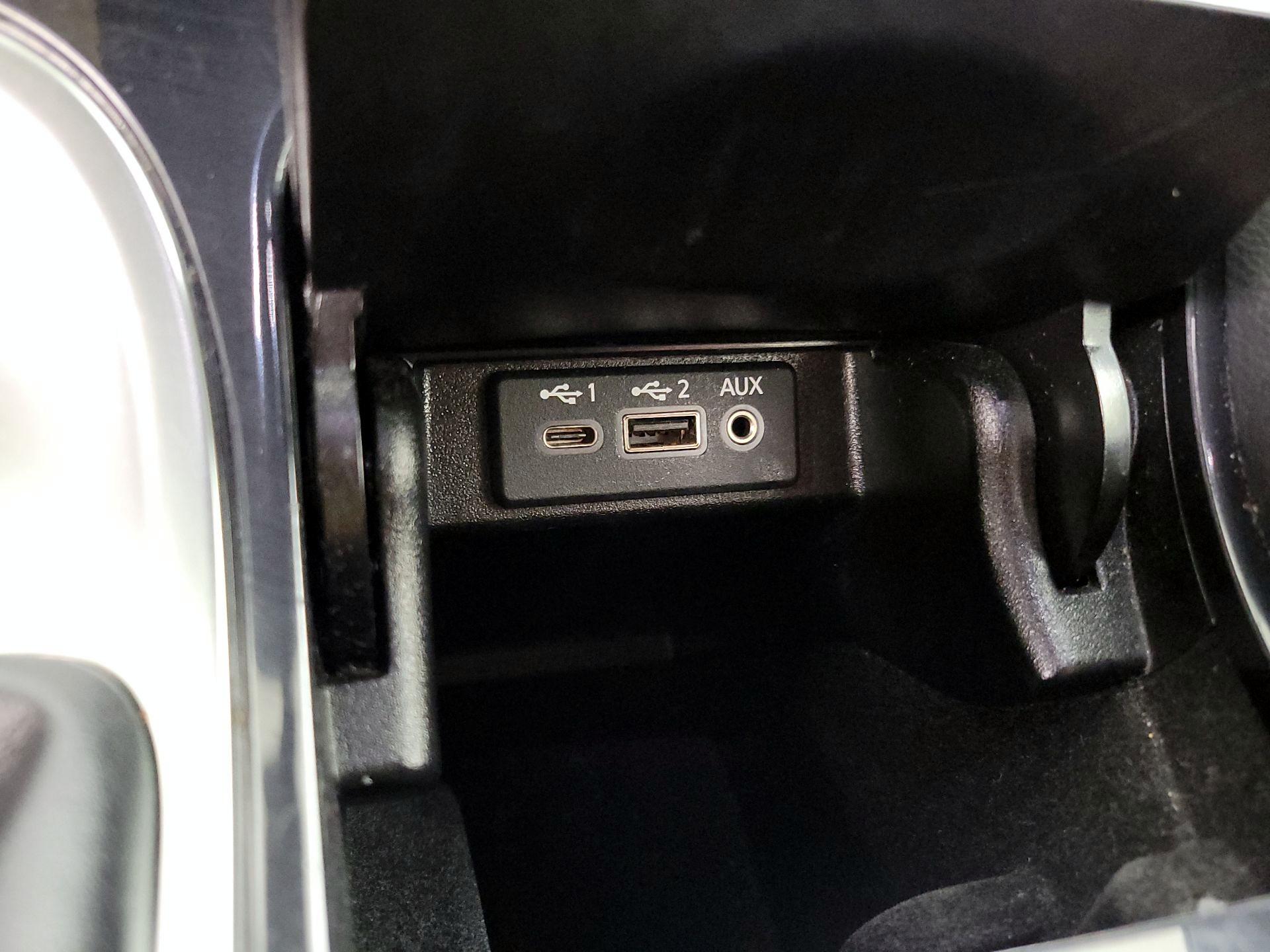 Thumbnail: 2023 Nissan Maxima - 19