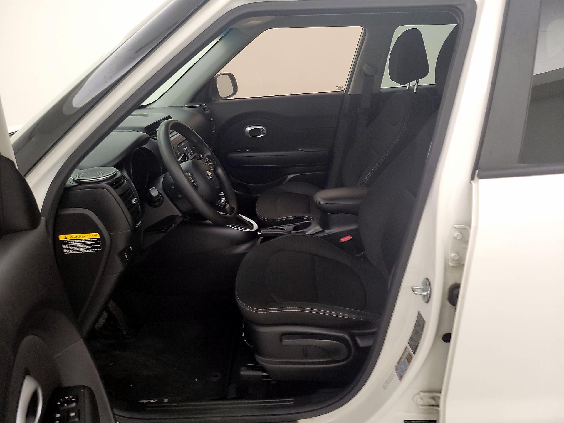 Thumbnail: 2018 Kia Soul - 11